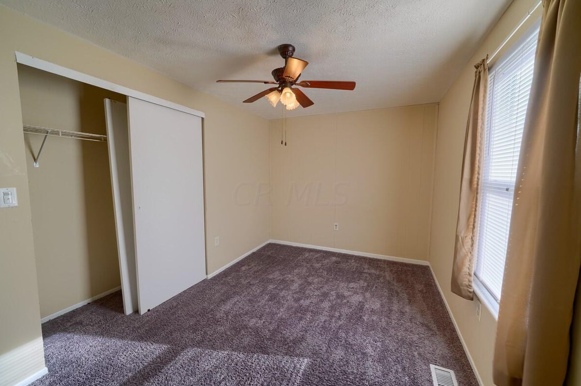 4496 Logwood Ln, Columbus OH 43228-3468 exterior