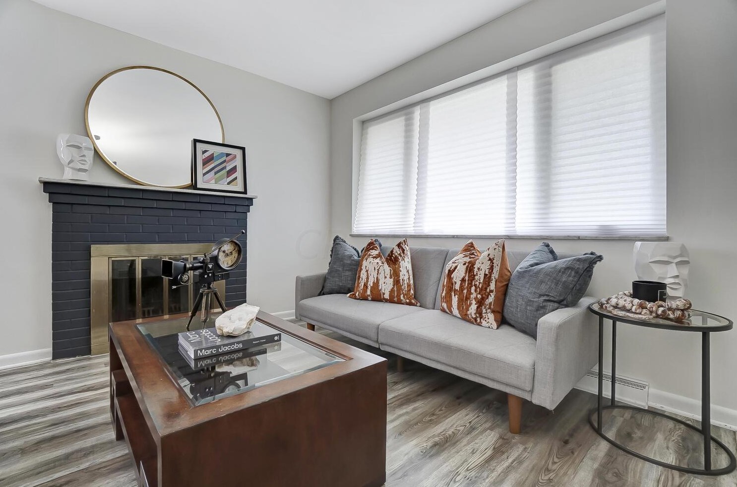 1576 Linwood Ave, Columbus OH 43207-1429 exterior