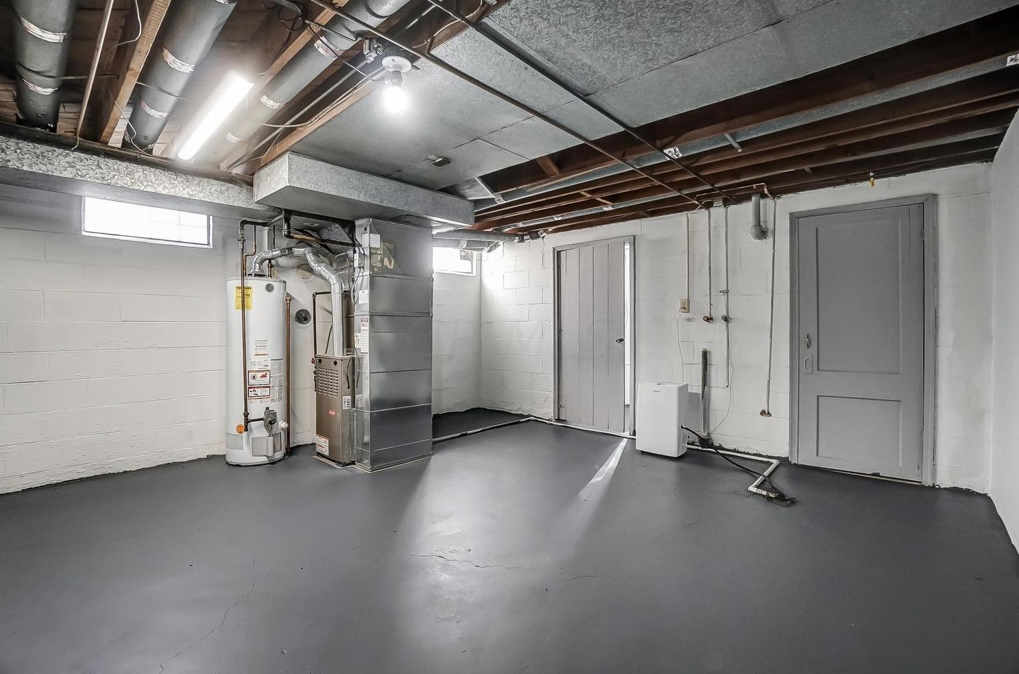 1576 Linwood Ave, Columbus OH 43207-1429 exterior