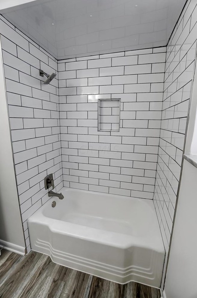 1576 Linwood Ave, Columbus OH 43207-1429 exterior