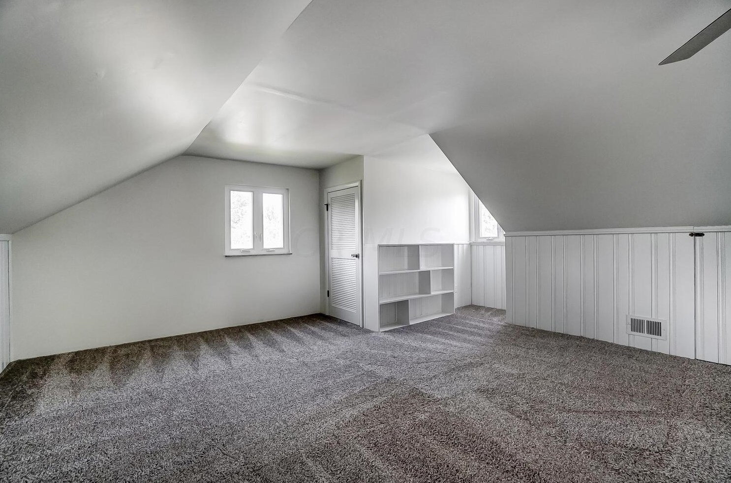 1576 Linwood Ave, Columbus OH 43207-1429 exterior