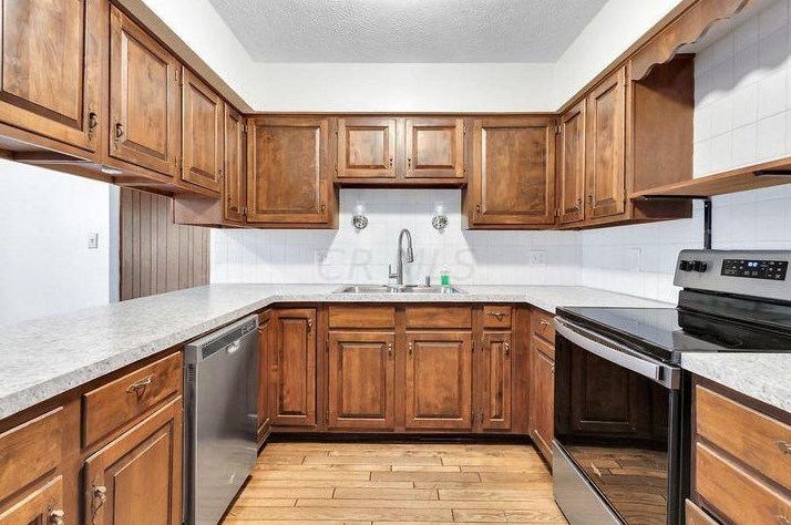 946 Roosevelt Ave, Columbus OH 43209-7507 exterior