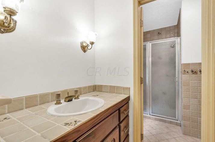 946 Roosevelt Ave, Columbus OH 43209-7507 exterior