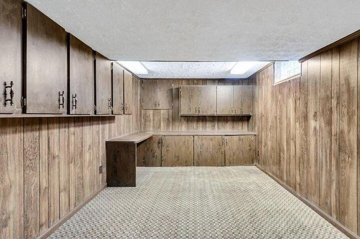 946 Roosevelt Ave, Columbus OH 43209-7507 exterior