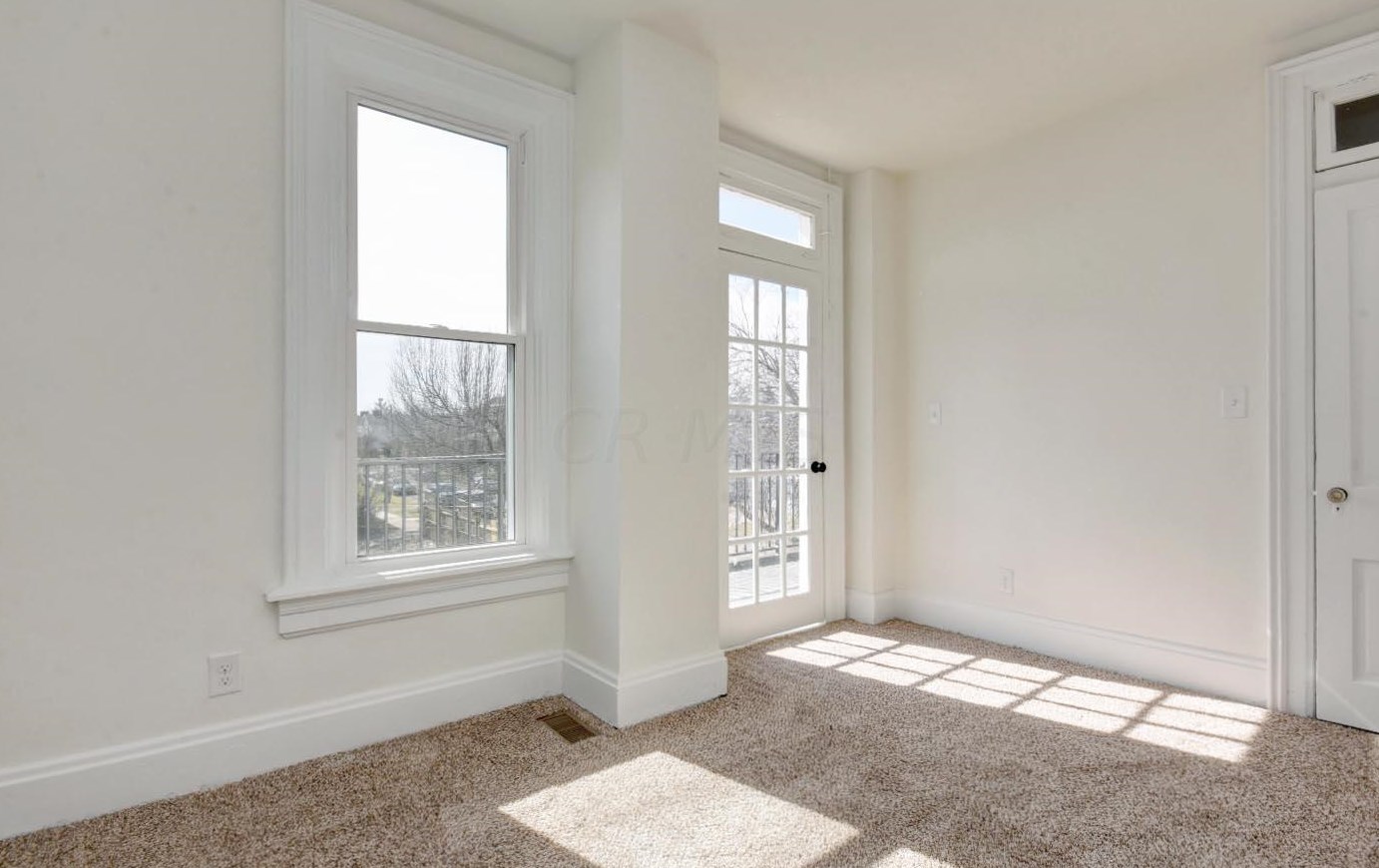 61 Welch Ave, Columbus OH 43207-2008 exterior