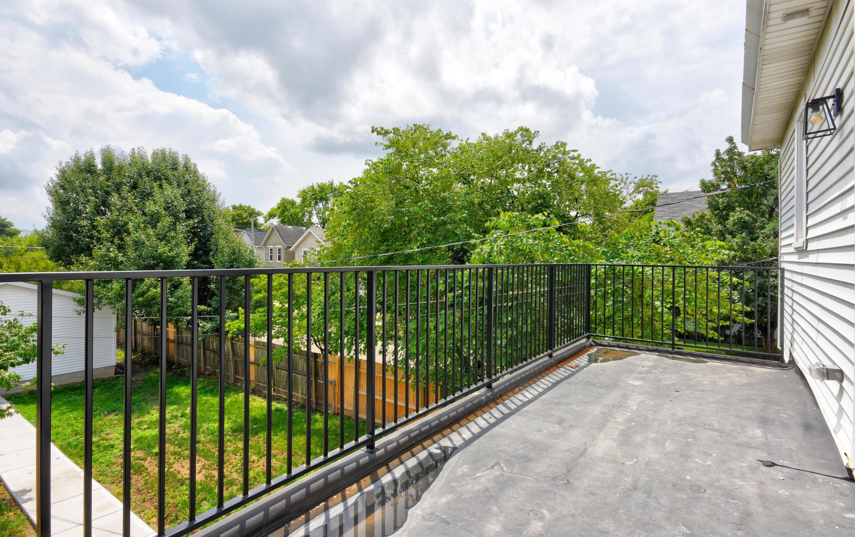 61 Welch Ave, Columbus OH 43207-2008 exterior