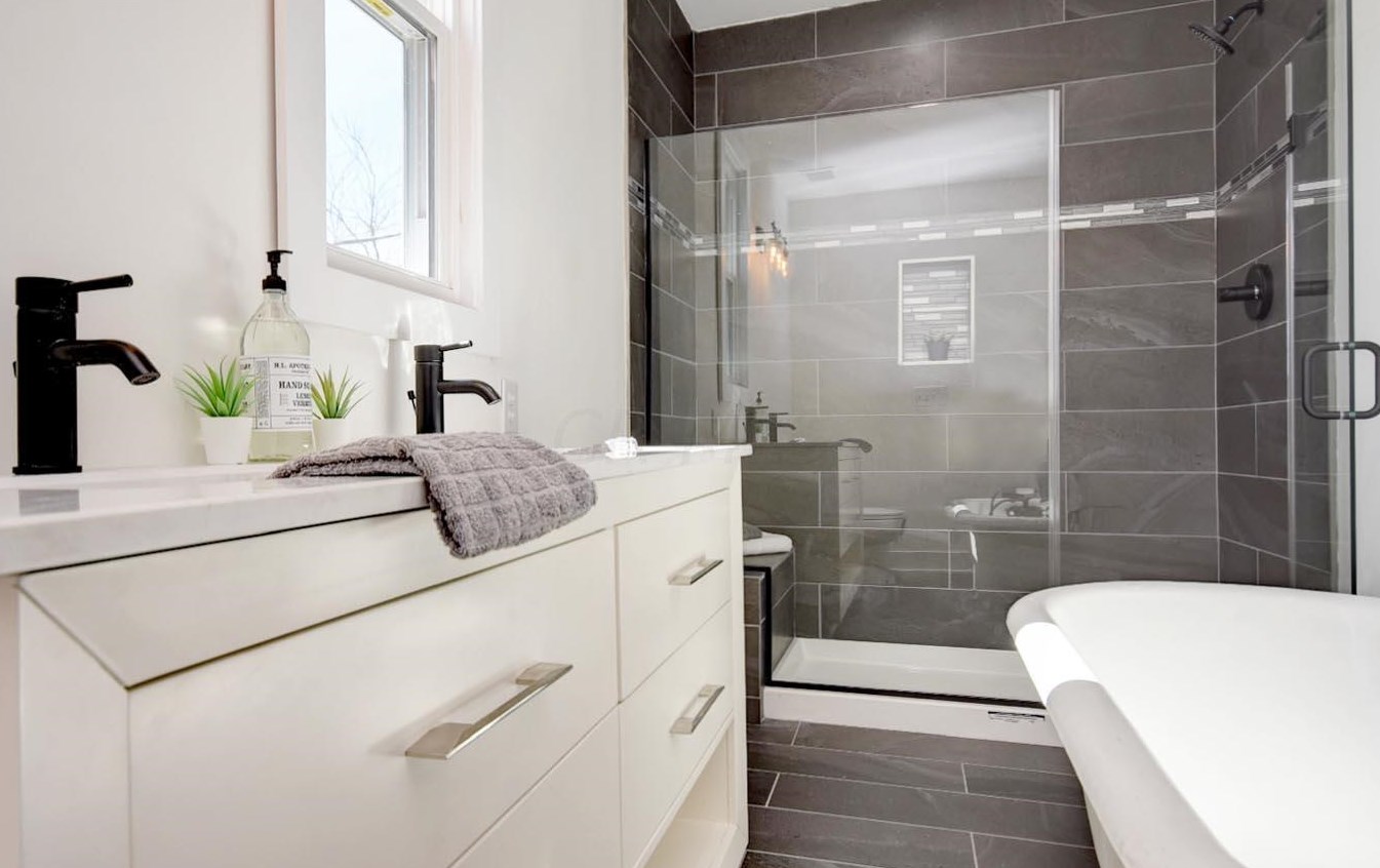 61 Welch Ave, Columbus OH 43207-2008 exterior