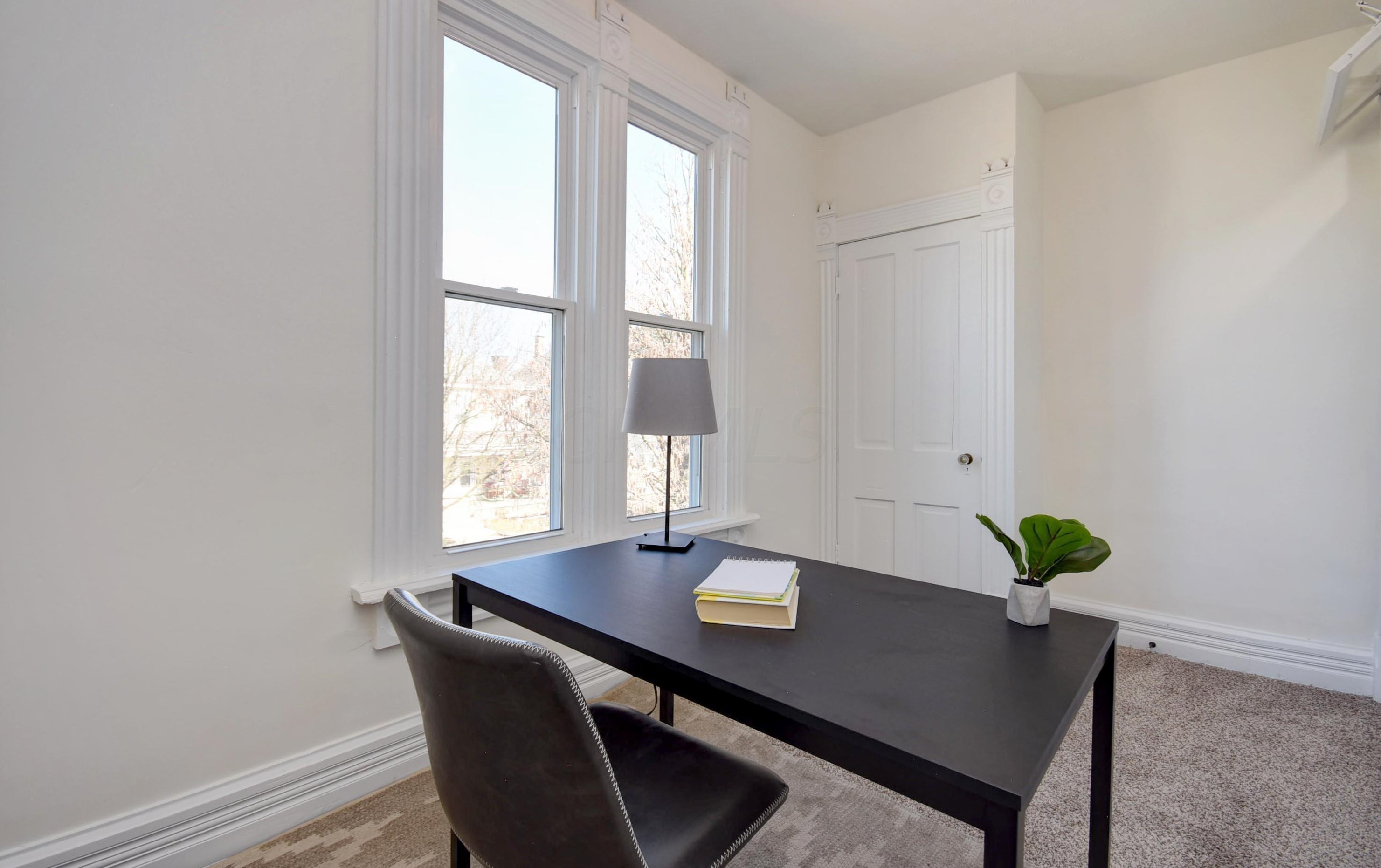 61 Welch Ave, Columbus OH 43207-2008 exterior