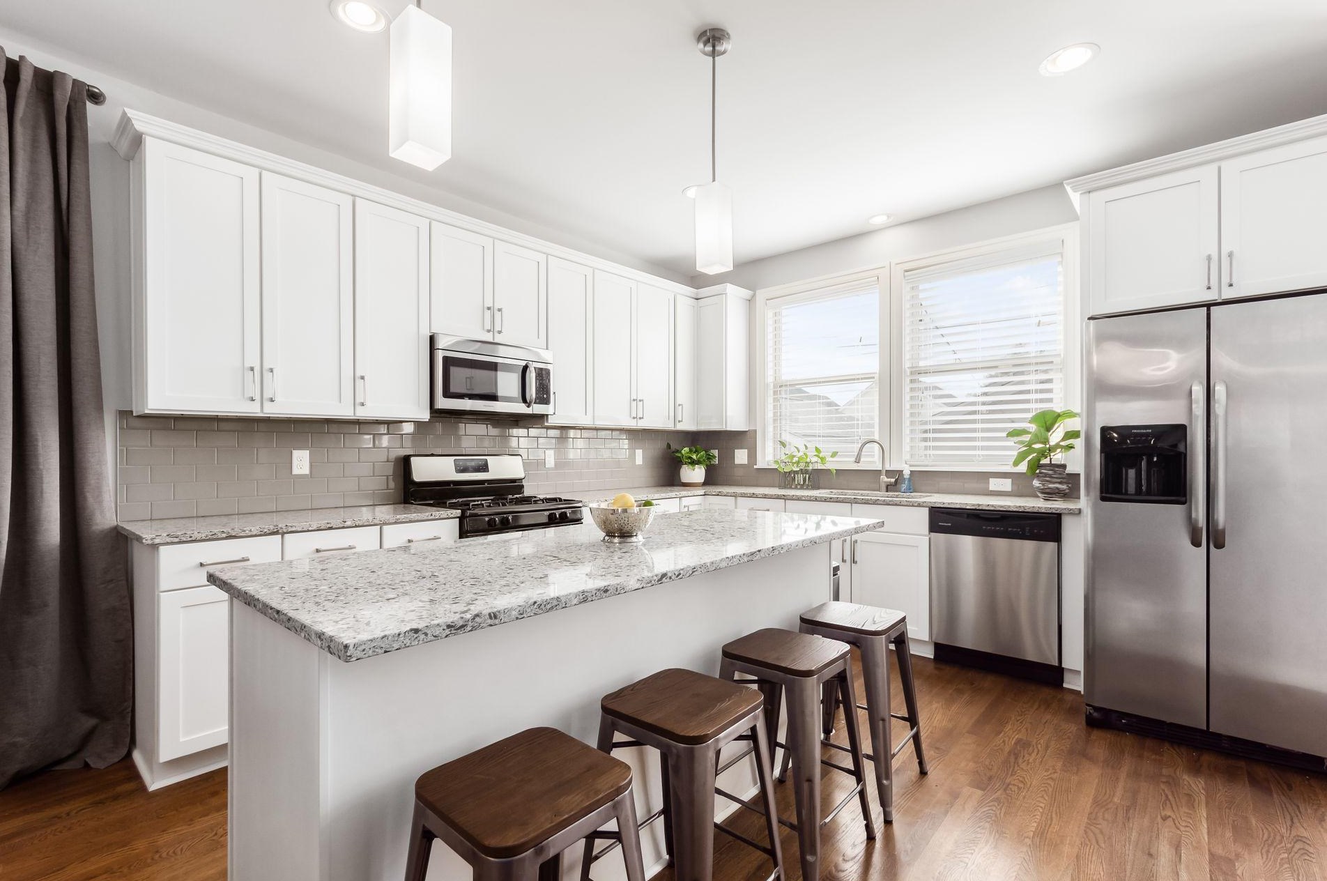 1355 Grant Ave, Columbus OH 43201-2512 exterior