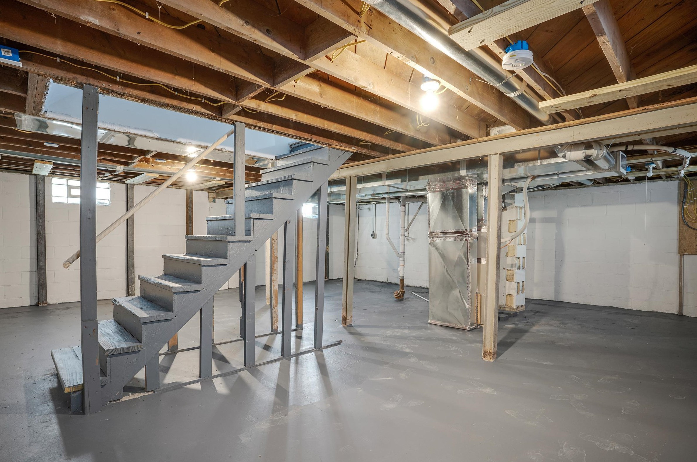 277 Hague Ave, Columbus OH 43204-2614 exterior