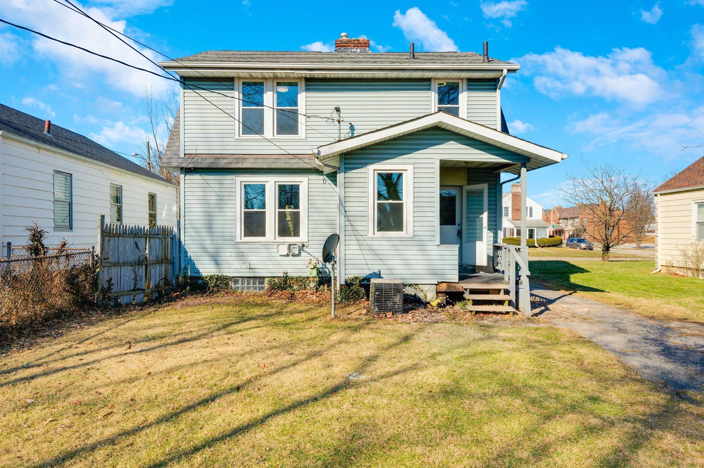 1004 Bulen Ave, Columbus OH 43206-1808 exterior