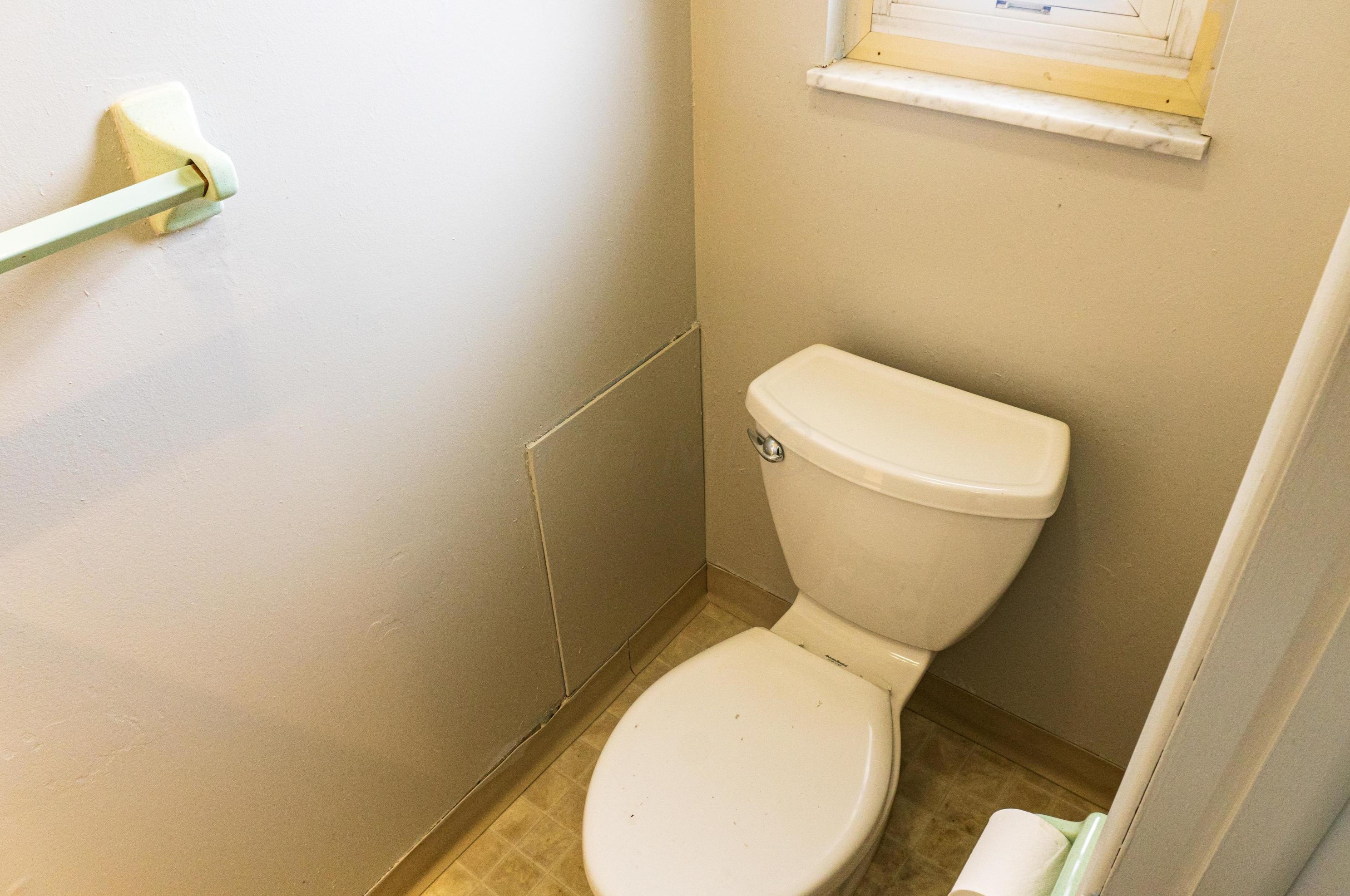 1781 Lattimer Dr, Columbus OH 43227-2570 exterior