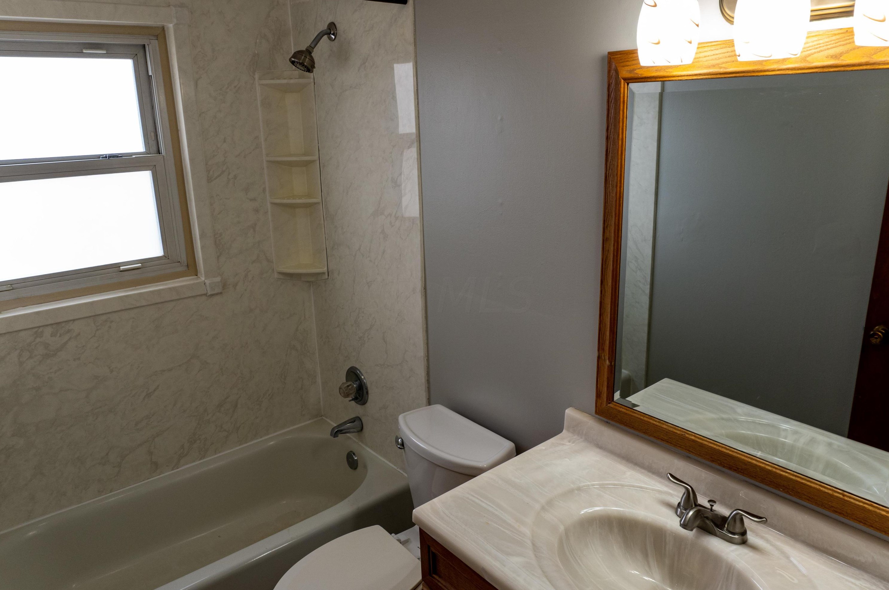 1781 Lattimer Dr, Columbus OH 43227-2570 exterior