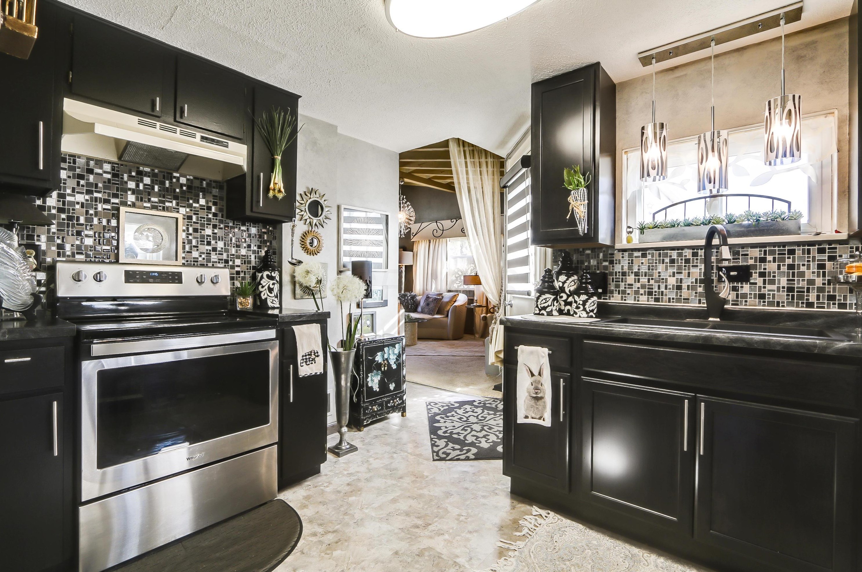 6206 Hutchinson St, Columbus OH 43085-2800 exterior