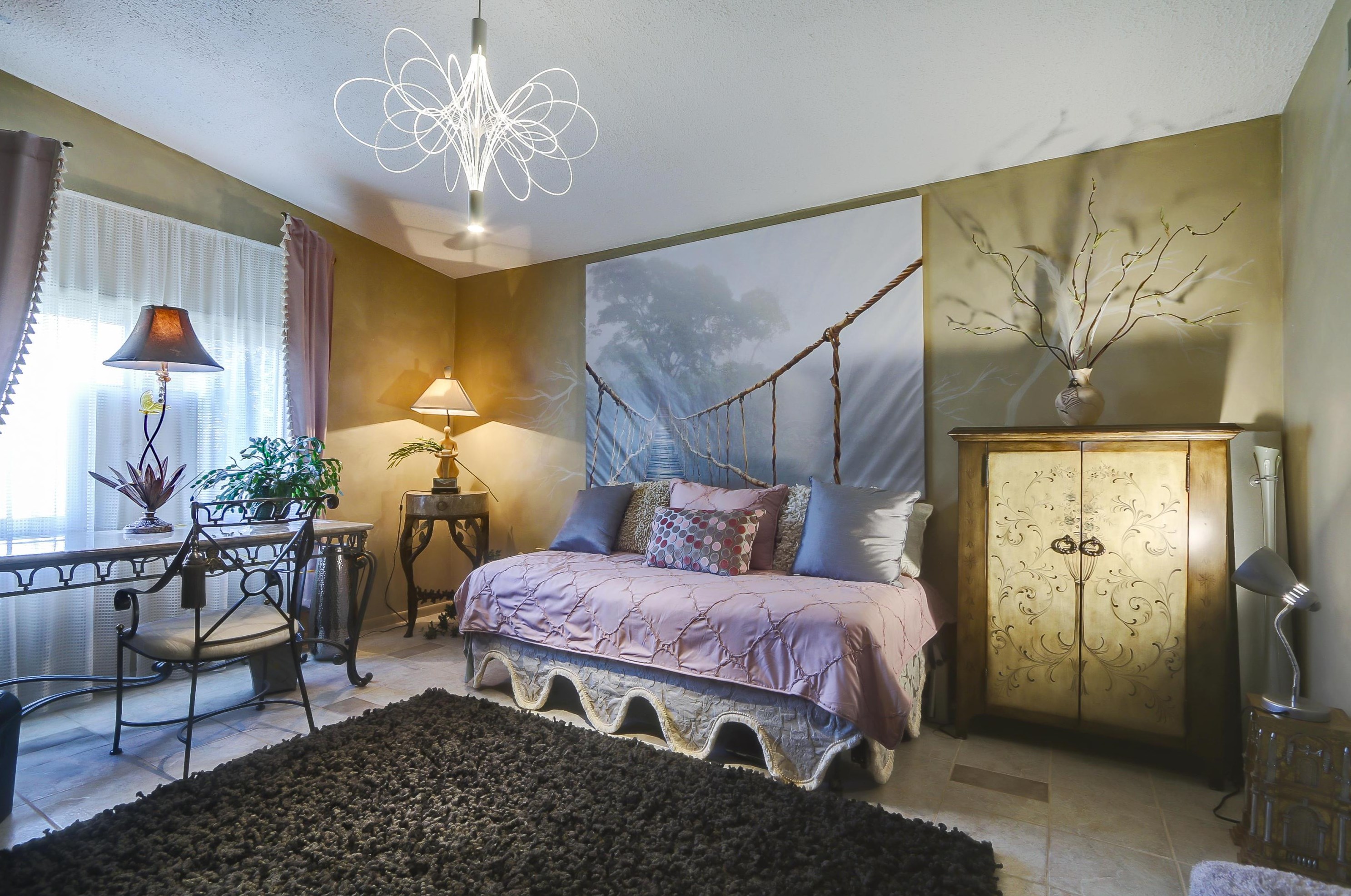 6206 Hutchinson St, Columbus OH 43085-2800 exterior