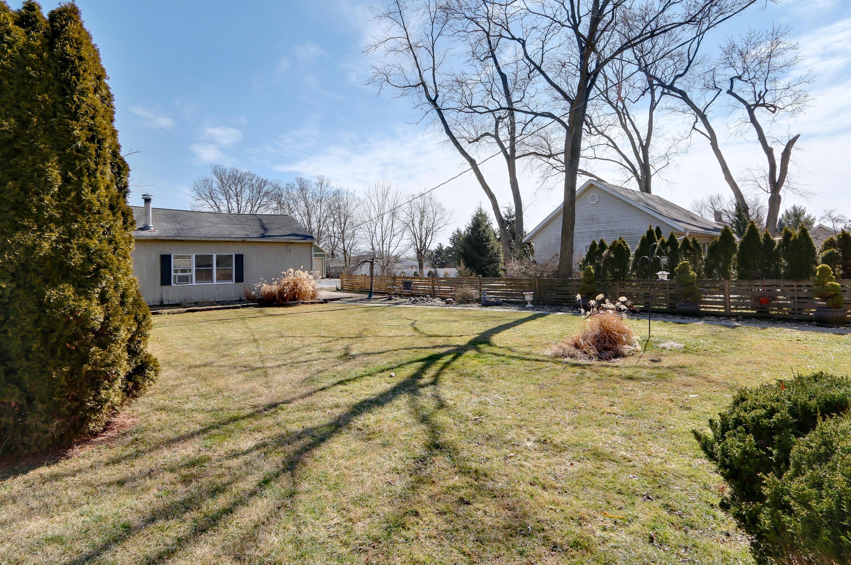 6206 Hutchinson St, Columbus OH 43085-2800 exterior