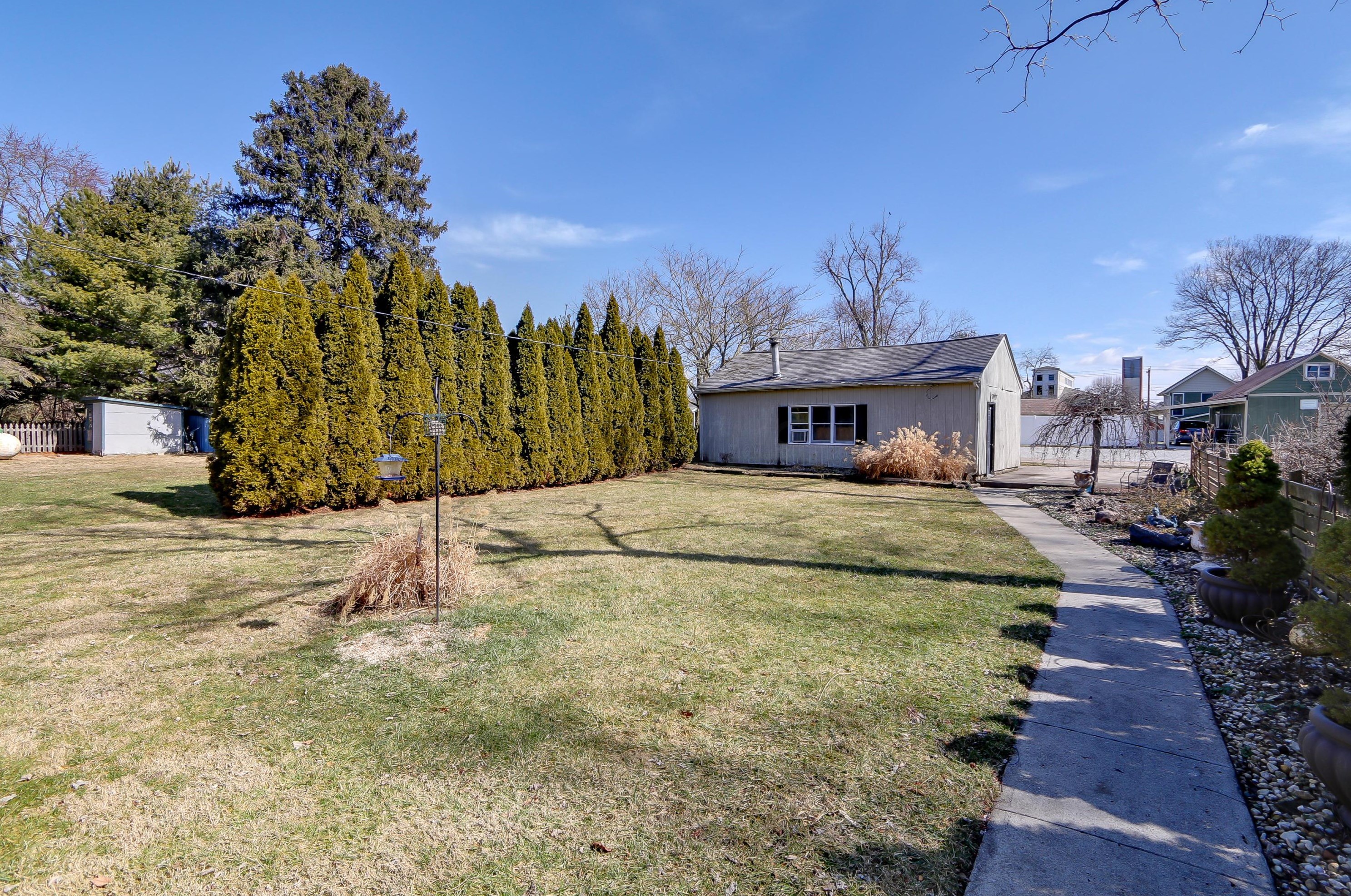 6206 Hutchinson St, Columbus OH 43085-2800 exterior