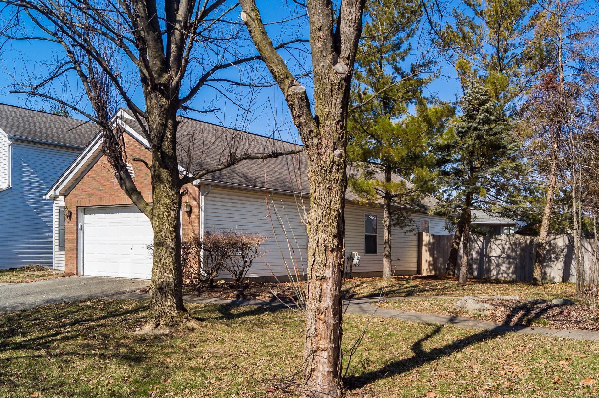 2272 Northtowne Pl, Columbus OH 43229-6690 exterior