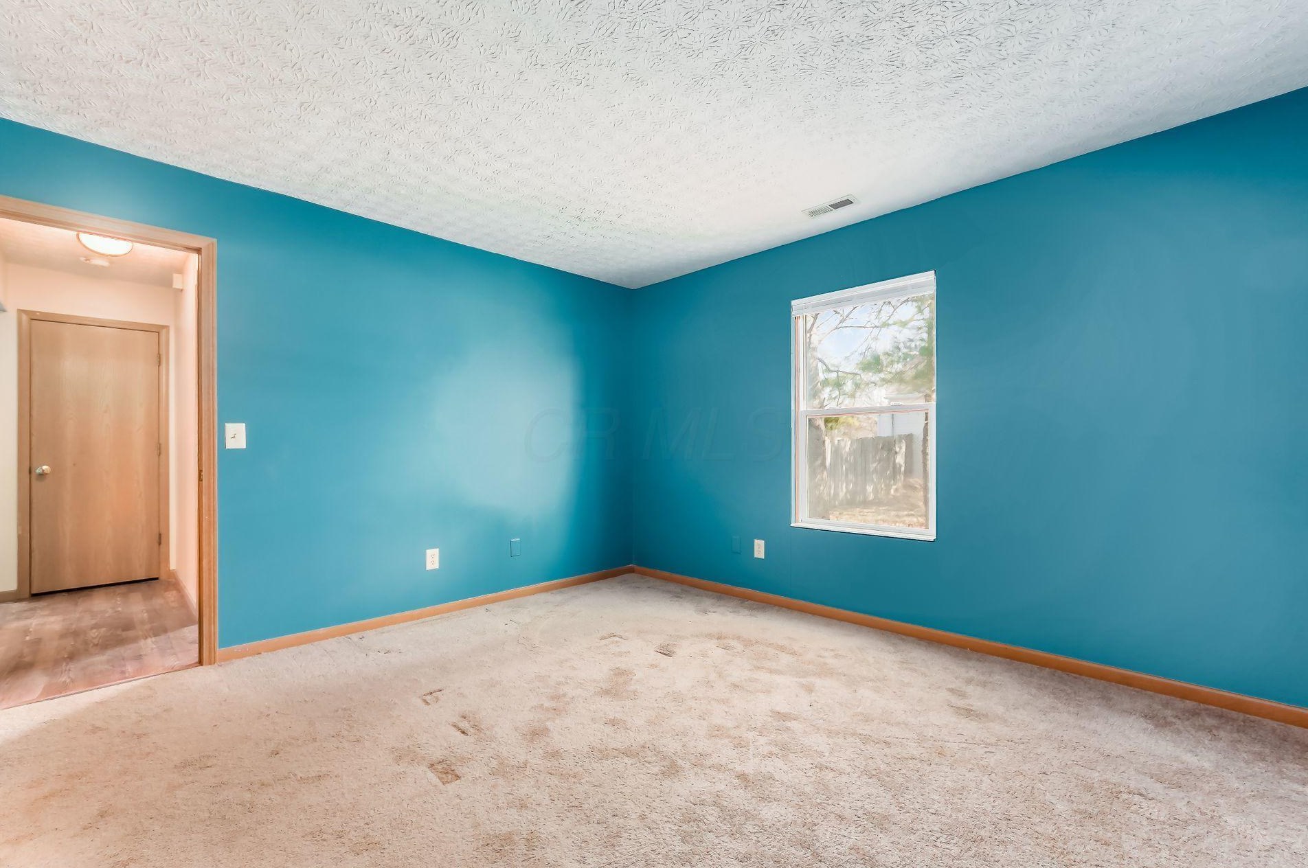 2272 Northtowne Pl, Columbus OH 43229-6690 exterior