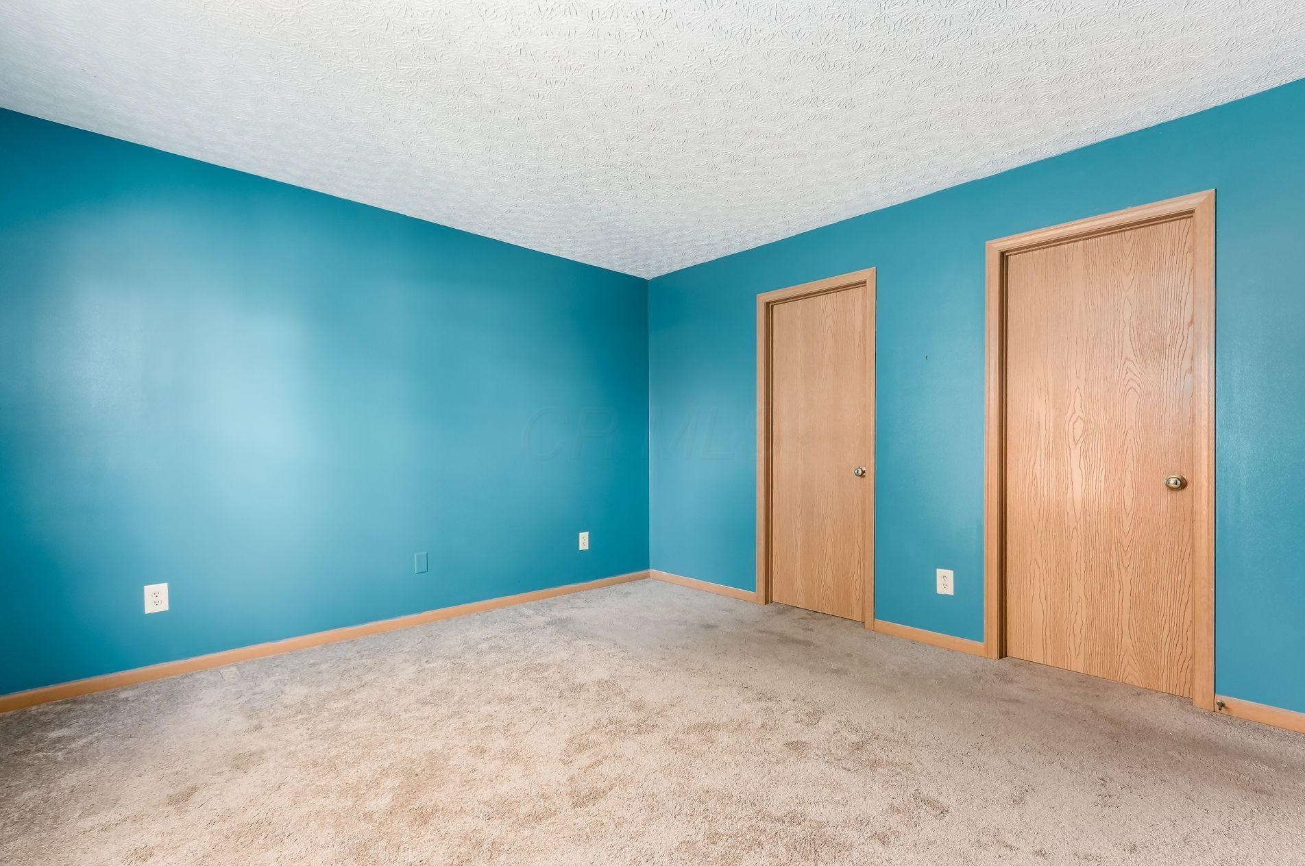 2272 Northtowne Pl, Columbus OH 43229-6690 exterior