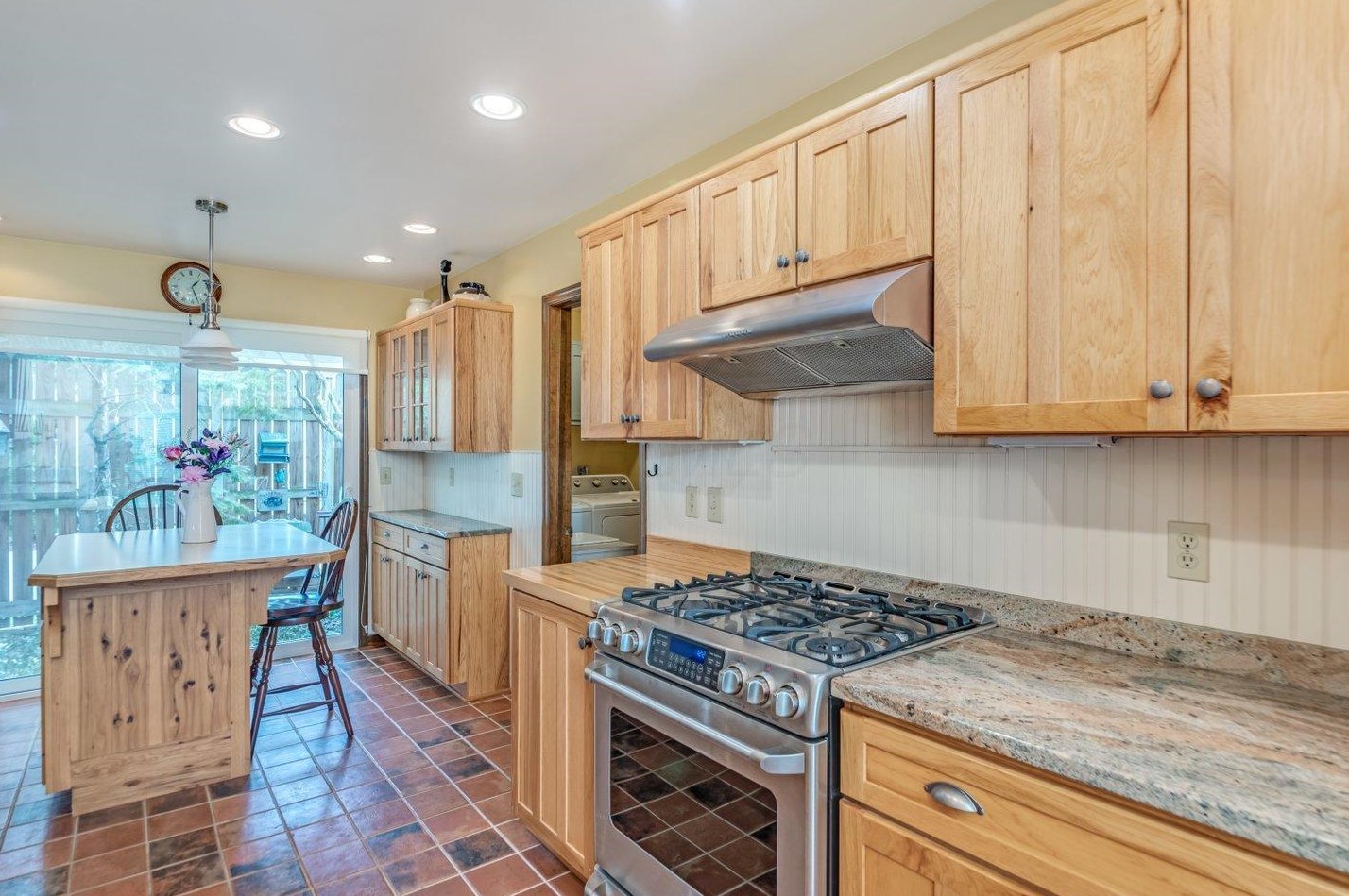 226 Dublin Granville Rd, Columbus OH 43085-3185 exterior