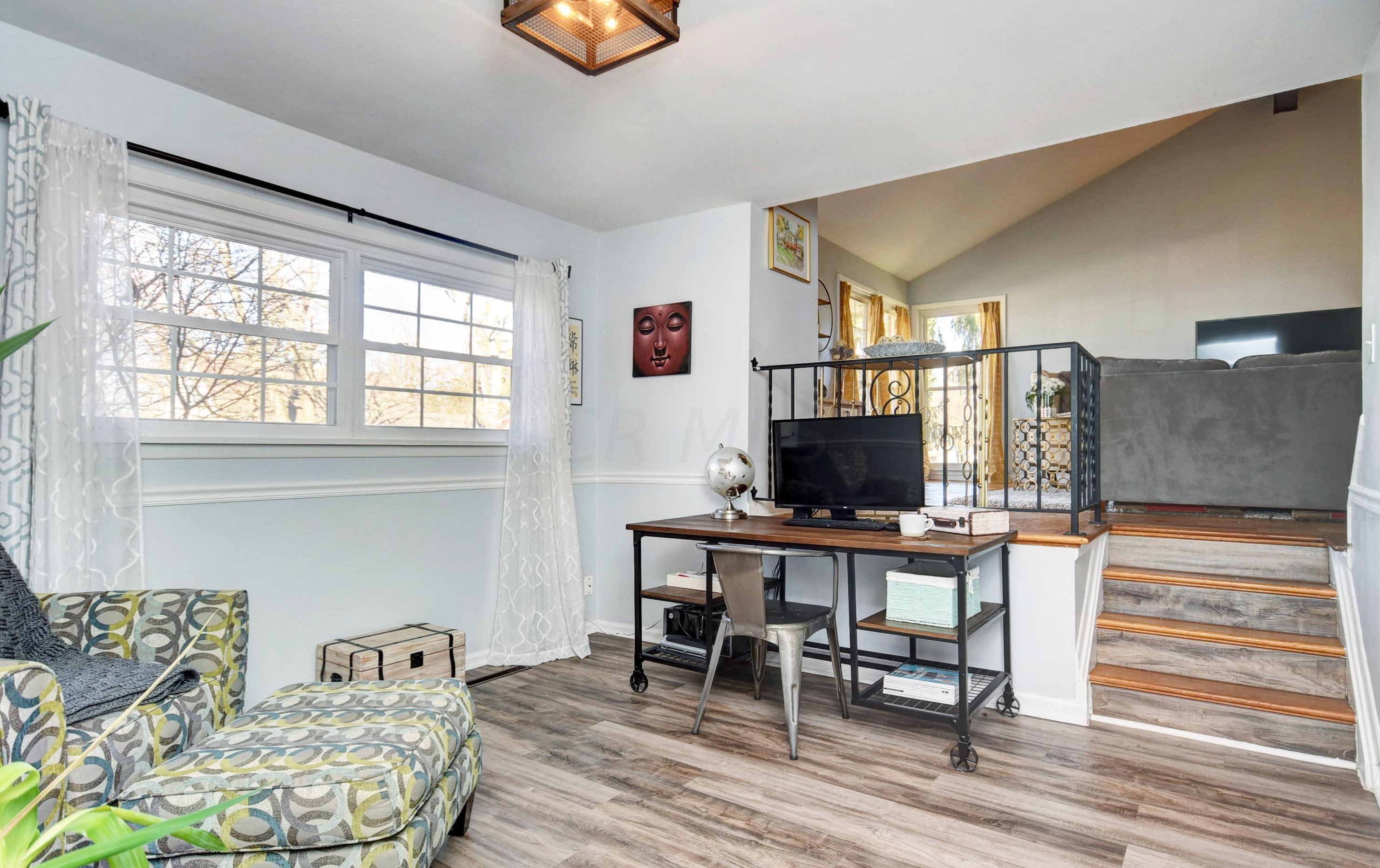 975 Caniff Rd, Columbus OH 43221-1677 exterior