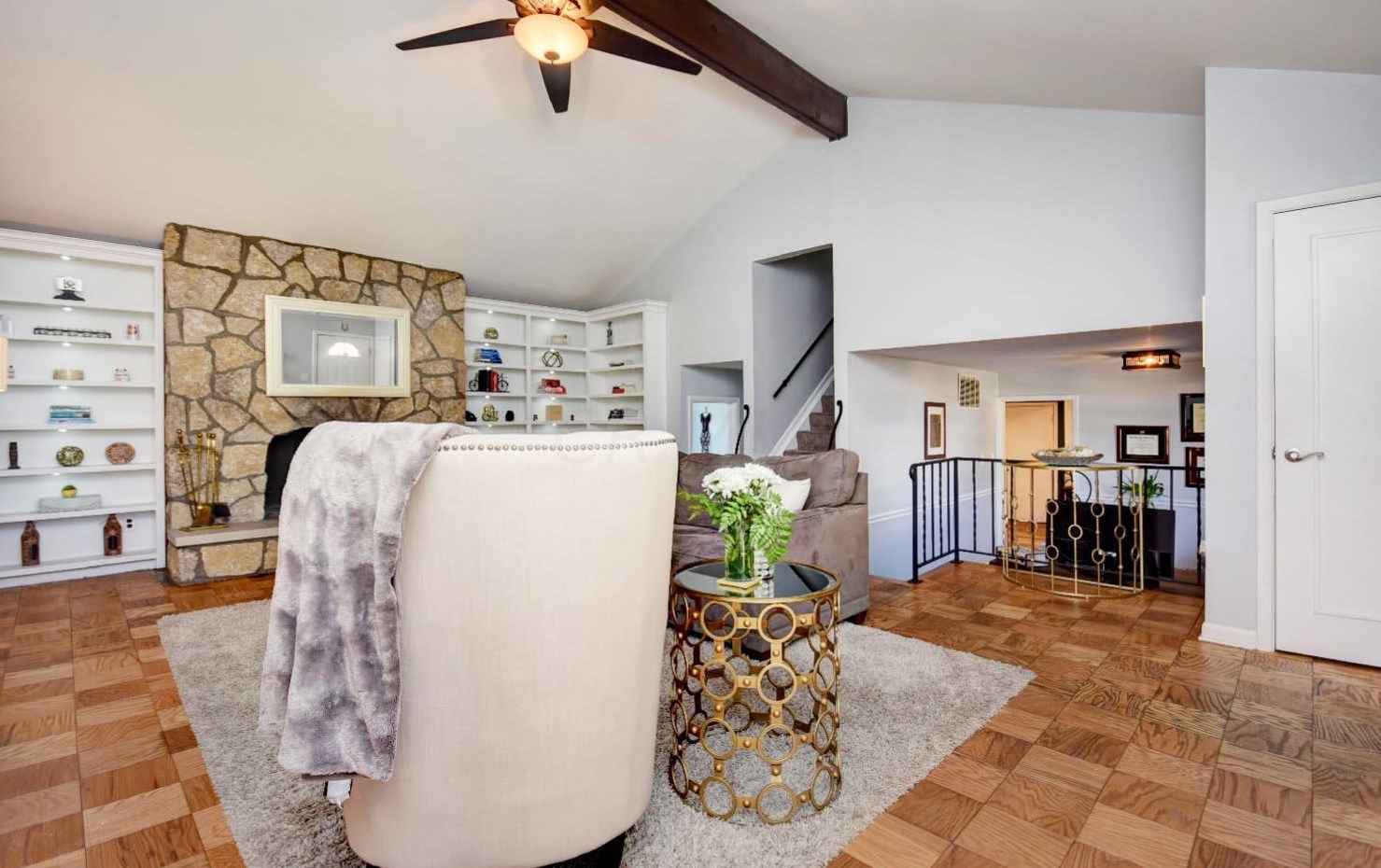 975 Caniff Rd, Columbus OH 43221-1677 exterior