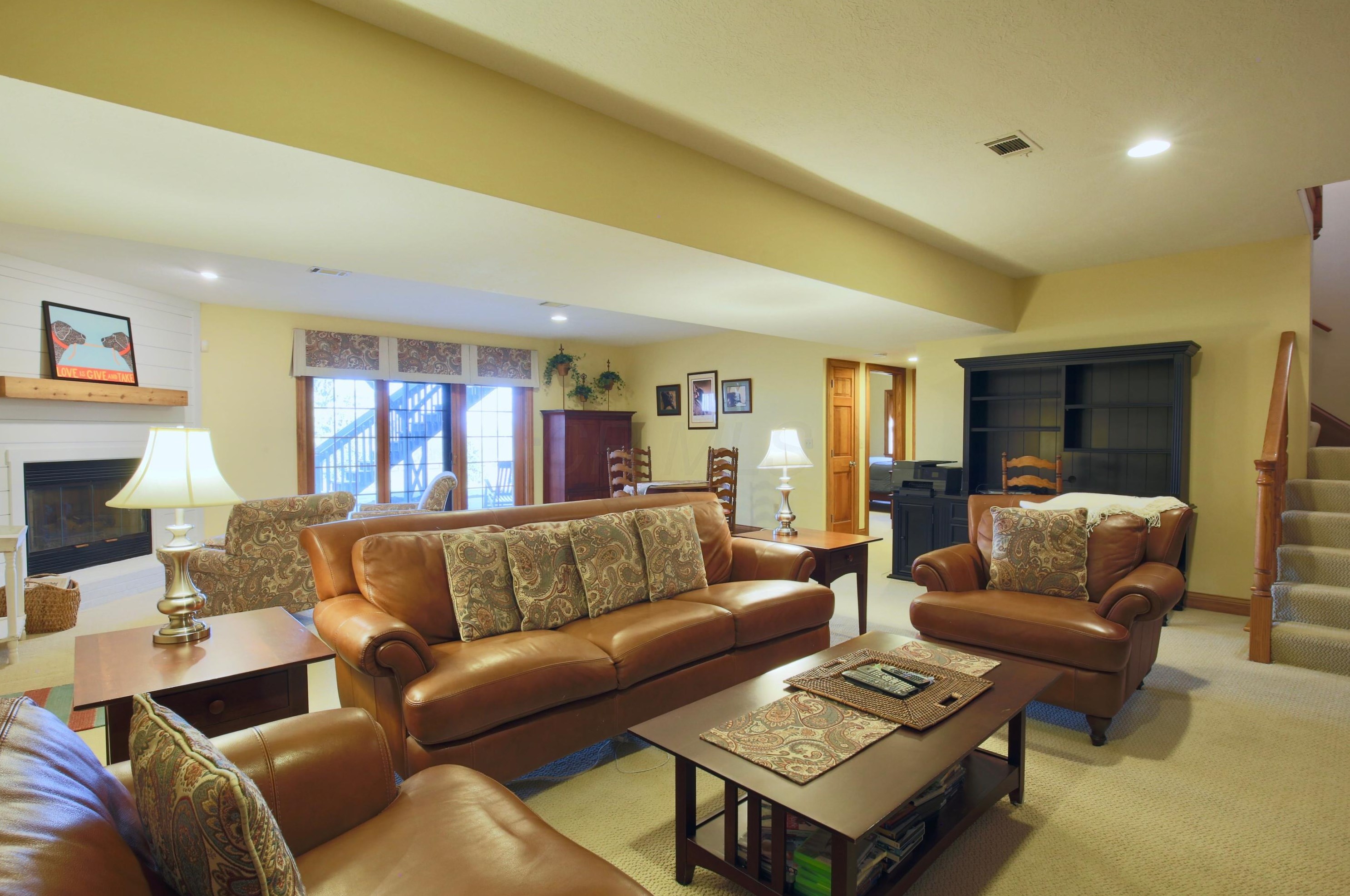 1400 Pine Crest Dr, Lancaster OH 43130-7731 exterior