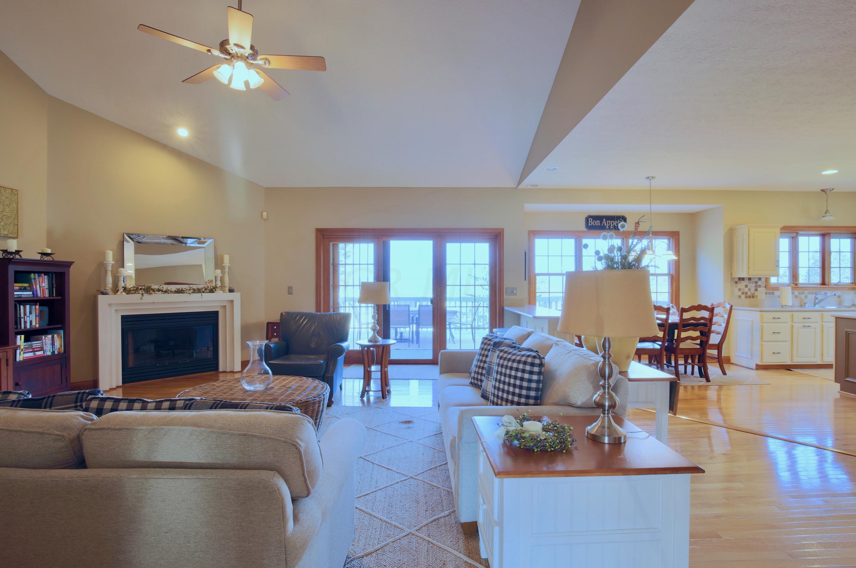 1400 Pine Crest Dr, Lancaster OH 43130-7731 exterior