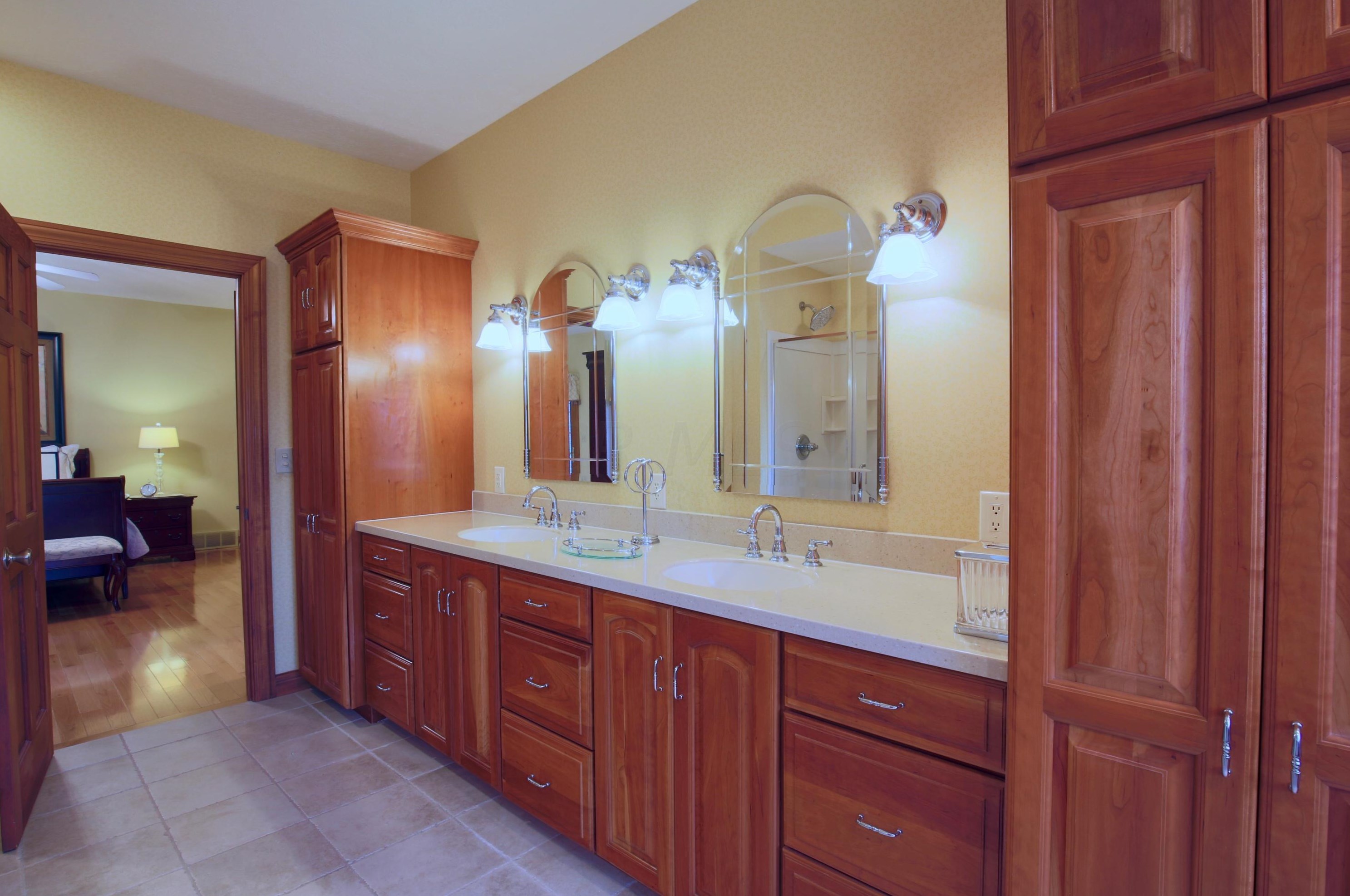 1400 Pine Crest Dr, Lancaster OH 43130-7731 exterior