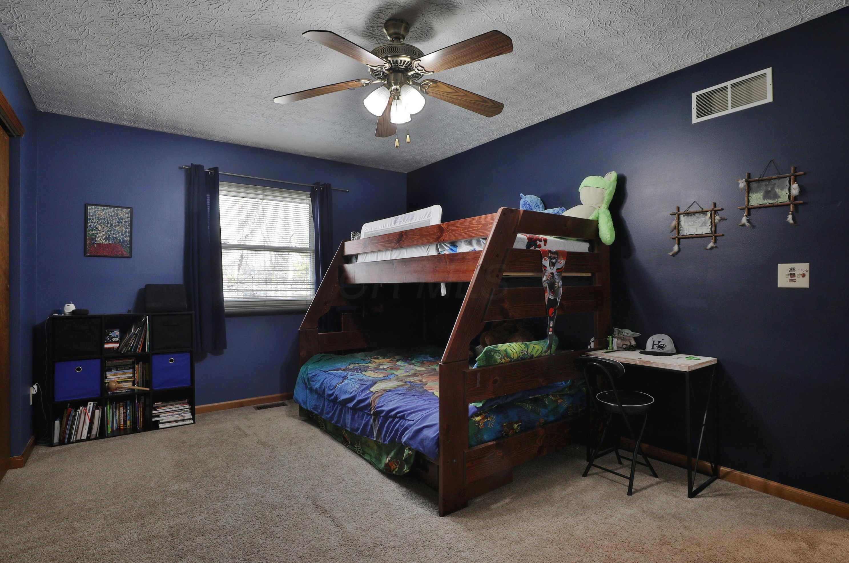 2206 Grn Is Dr, Columbus OH 43228-9432 exterior