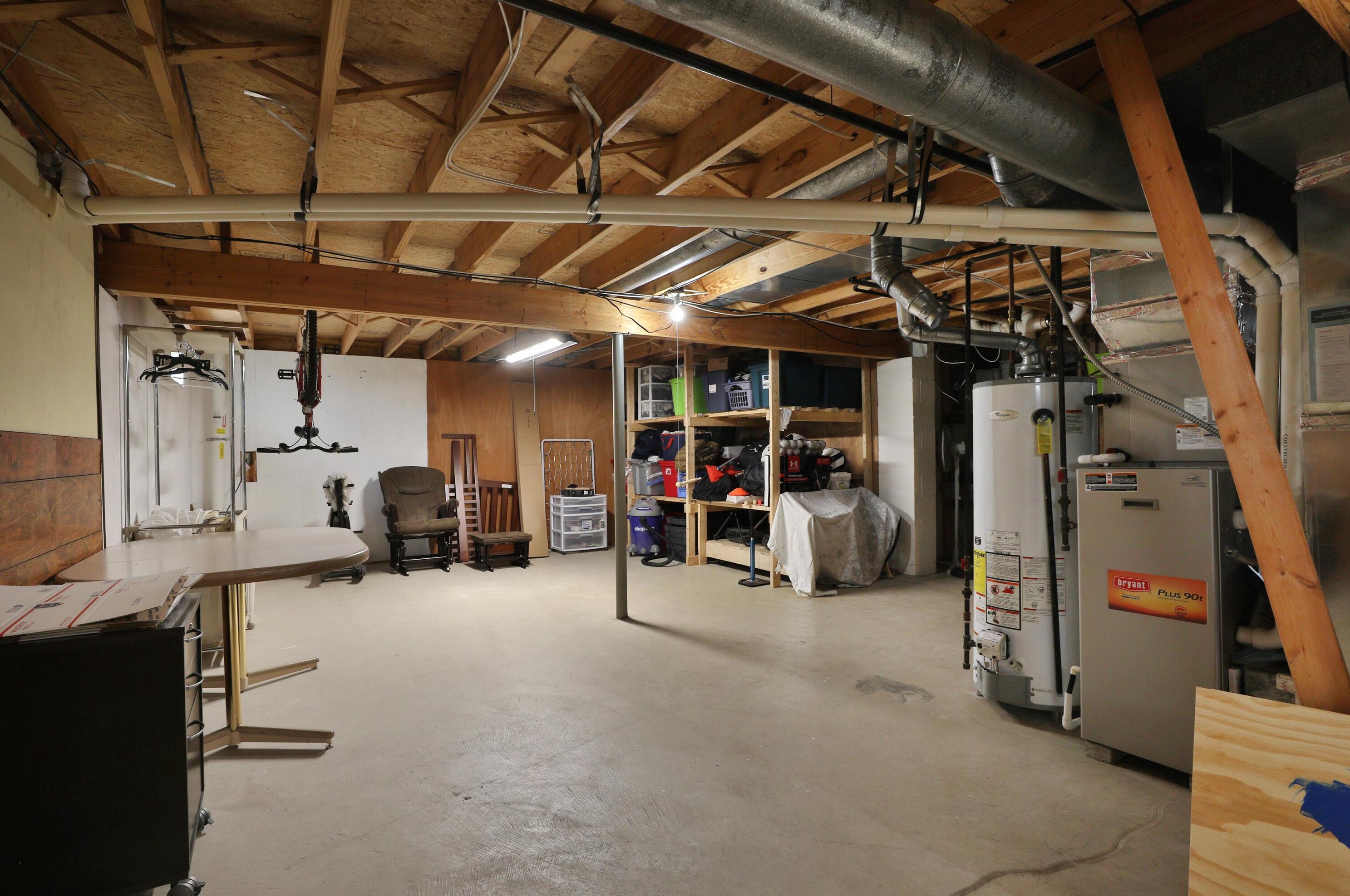 2206 Grn Is Dr, Columbus OH 43228-9432 exterior