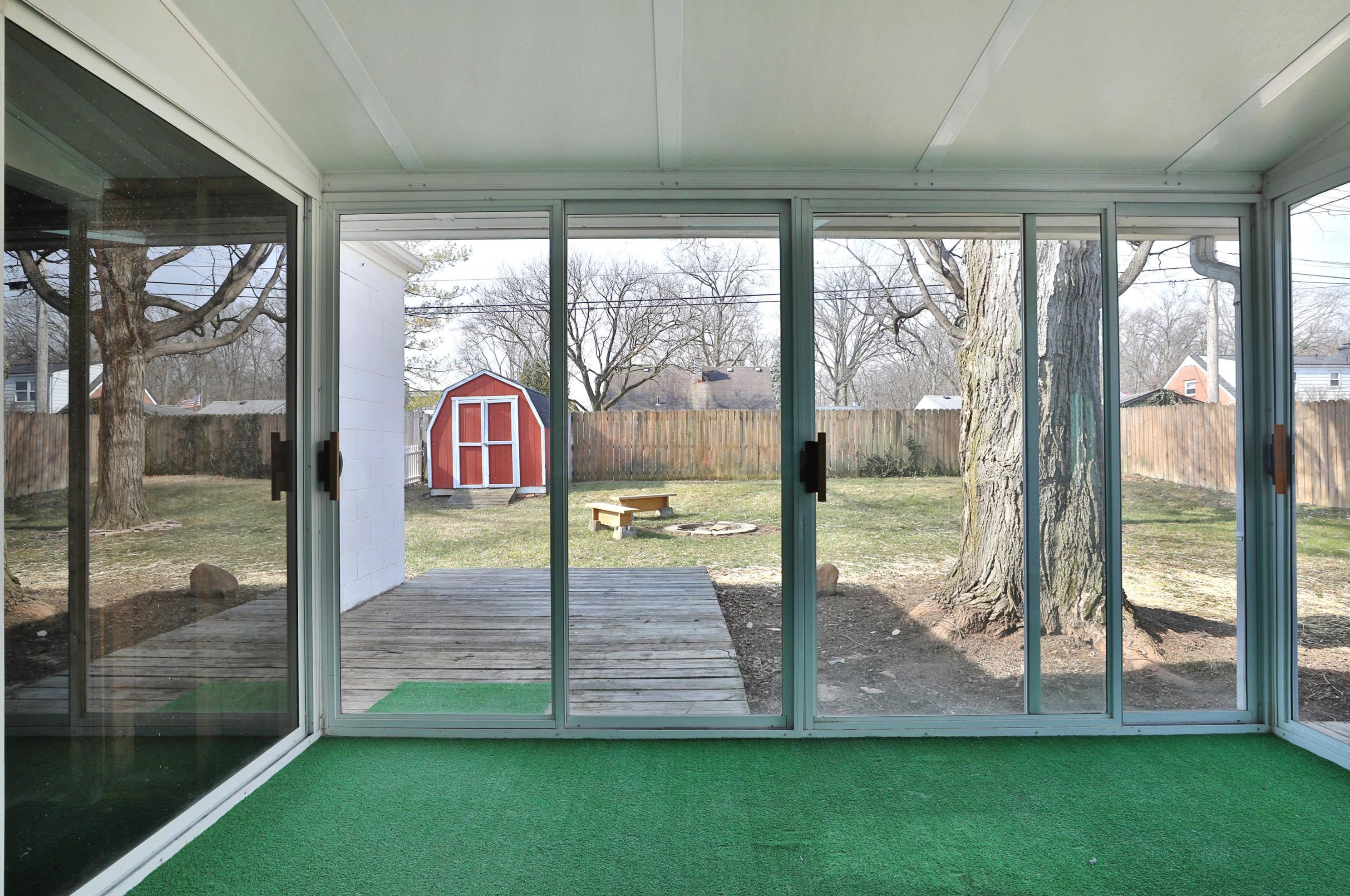 349 Danhurst Rd, Columbus OH 43228-1343 exterior