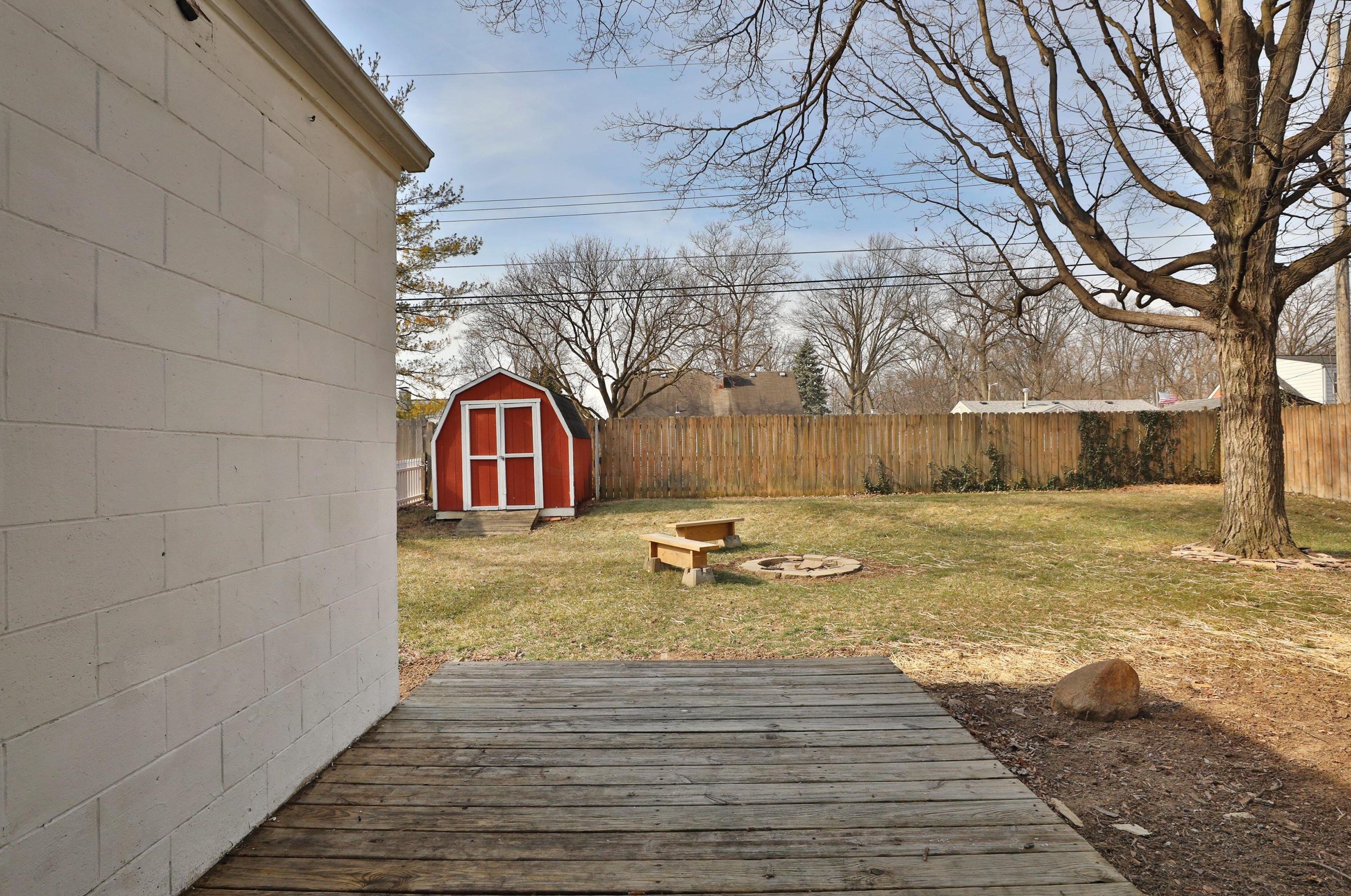 349 Danhurst Rd, Columbus OH 43228-1343 exterior