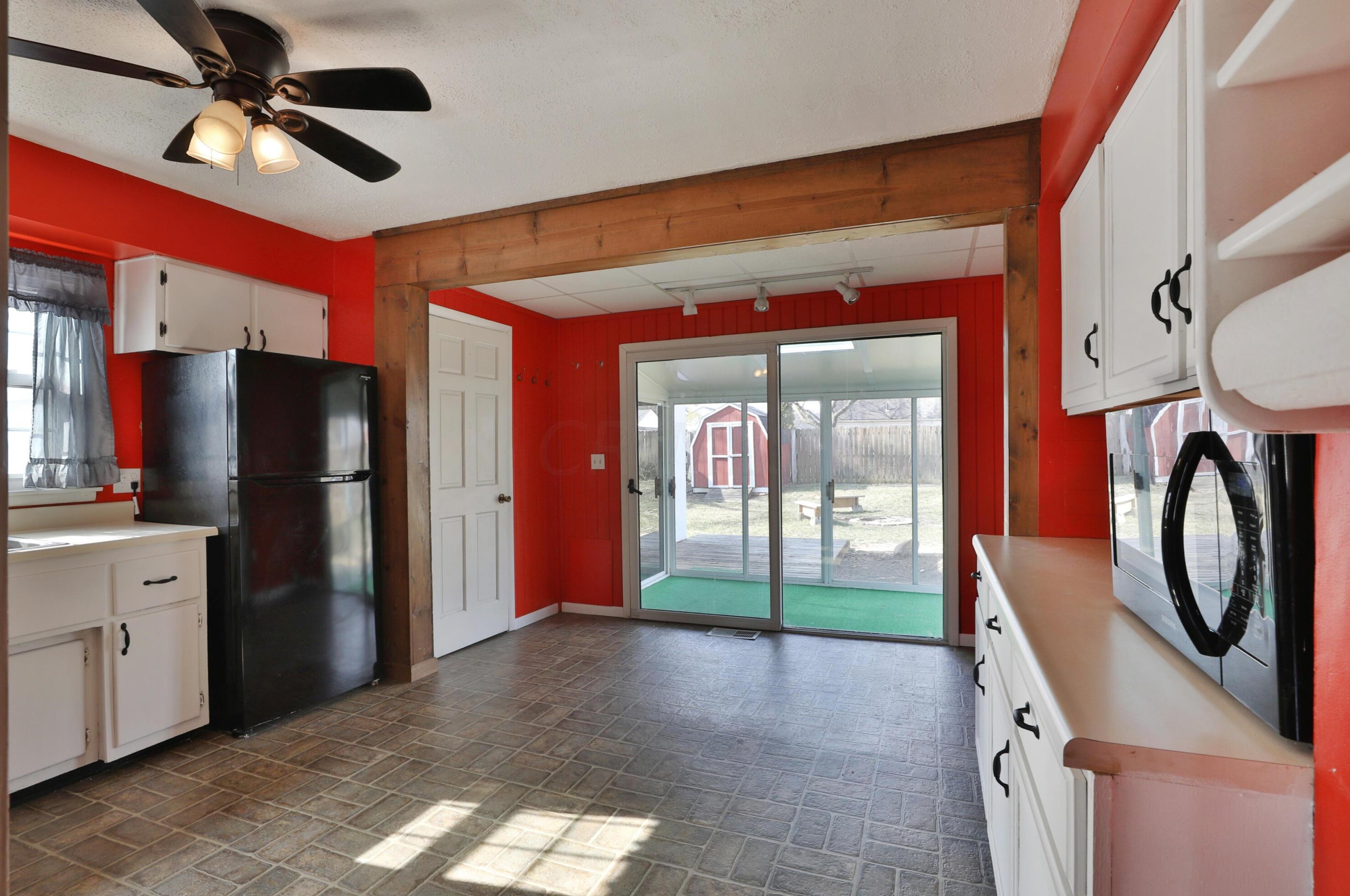 349 Danhurst Rd, Columbus OH 43228-1343 exterior