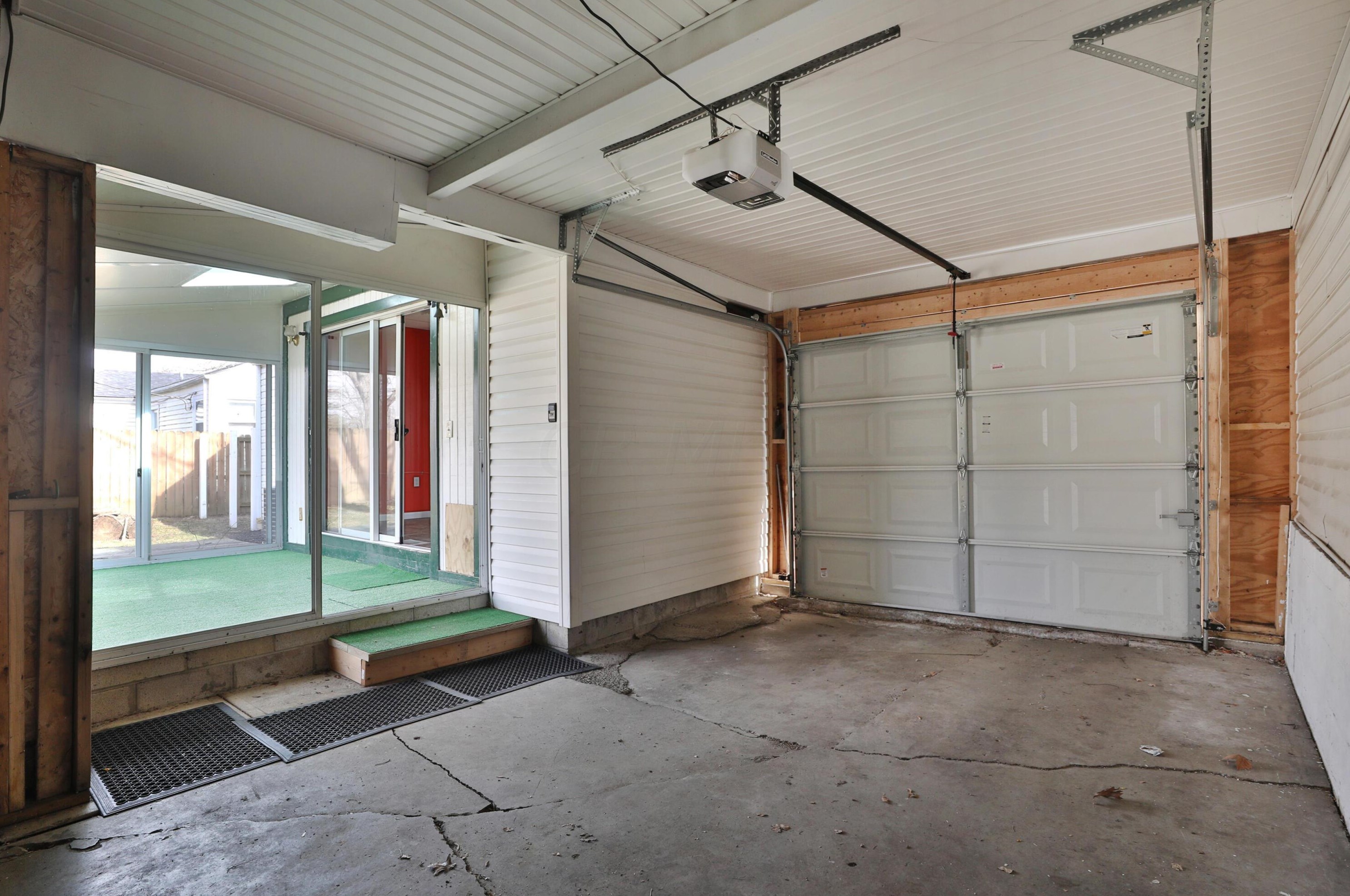 349 Danhurst Rd, Columbus OH 43228-1343 exterior