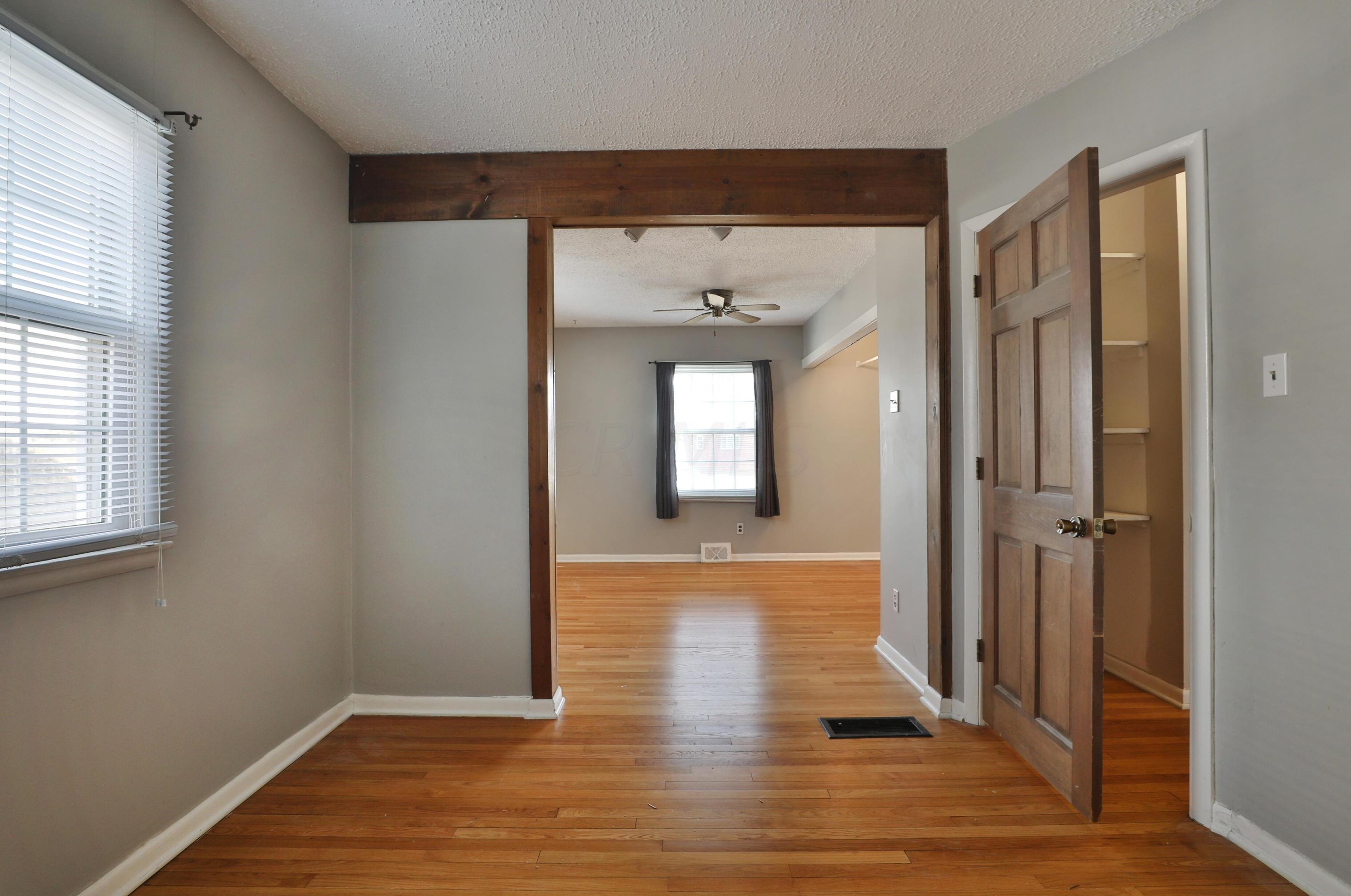 349 Danhurst Rd, Columbus OH 43228-1343 exterior