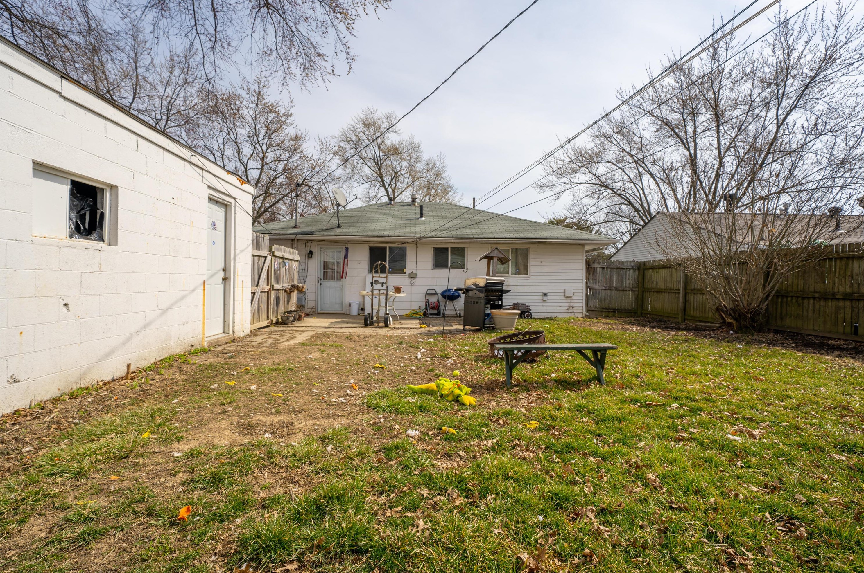 3597 Gerbert Rd, Columbus OH 43224-3408 exterior