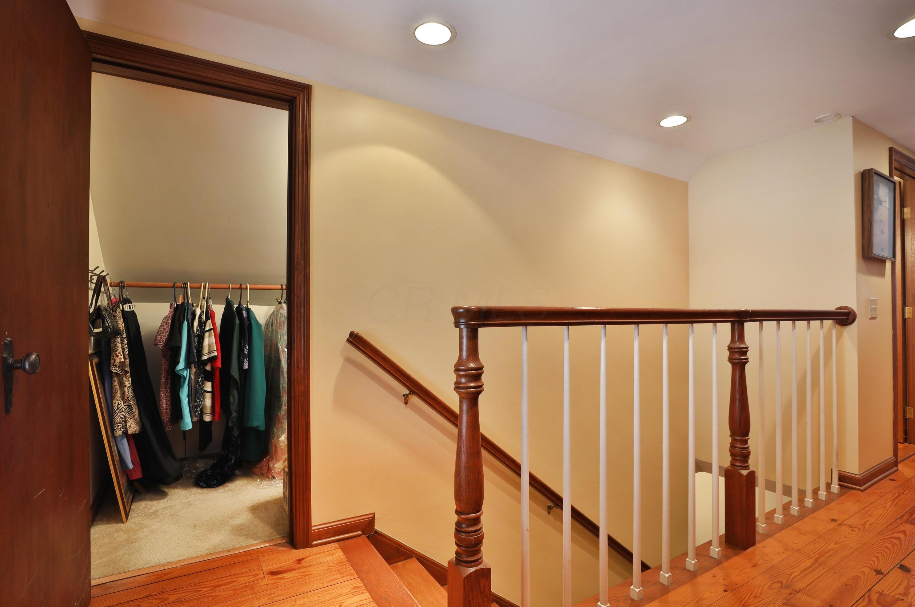 387 Blenheim Rd, Columbus OH 43214-3219 exterior