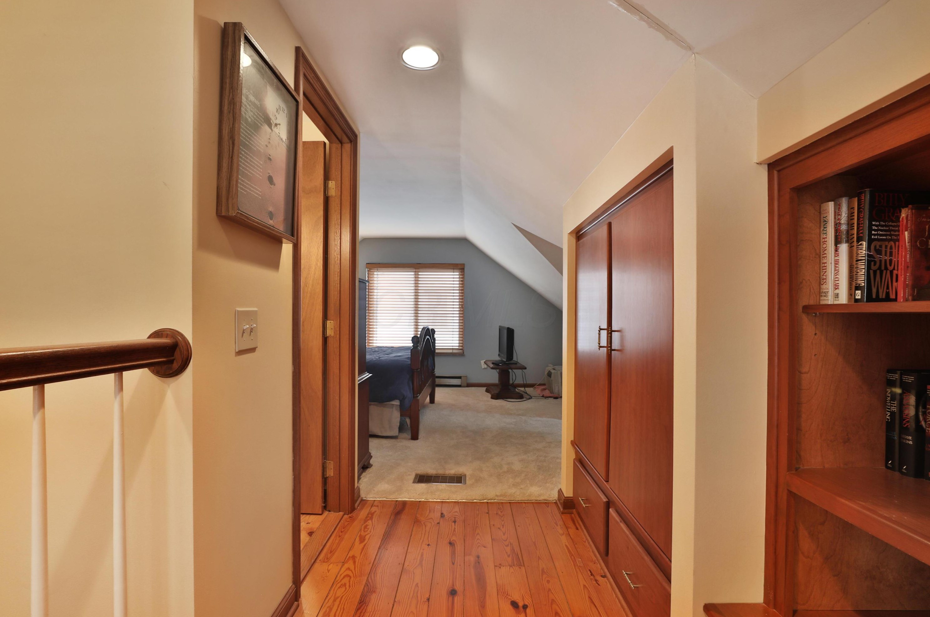 387 Blenheim Rd, Columbus OH 43214-3219 exterior