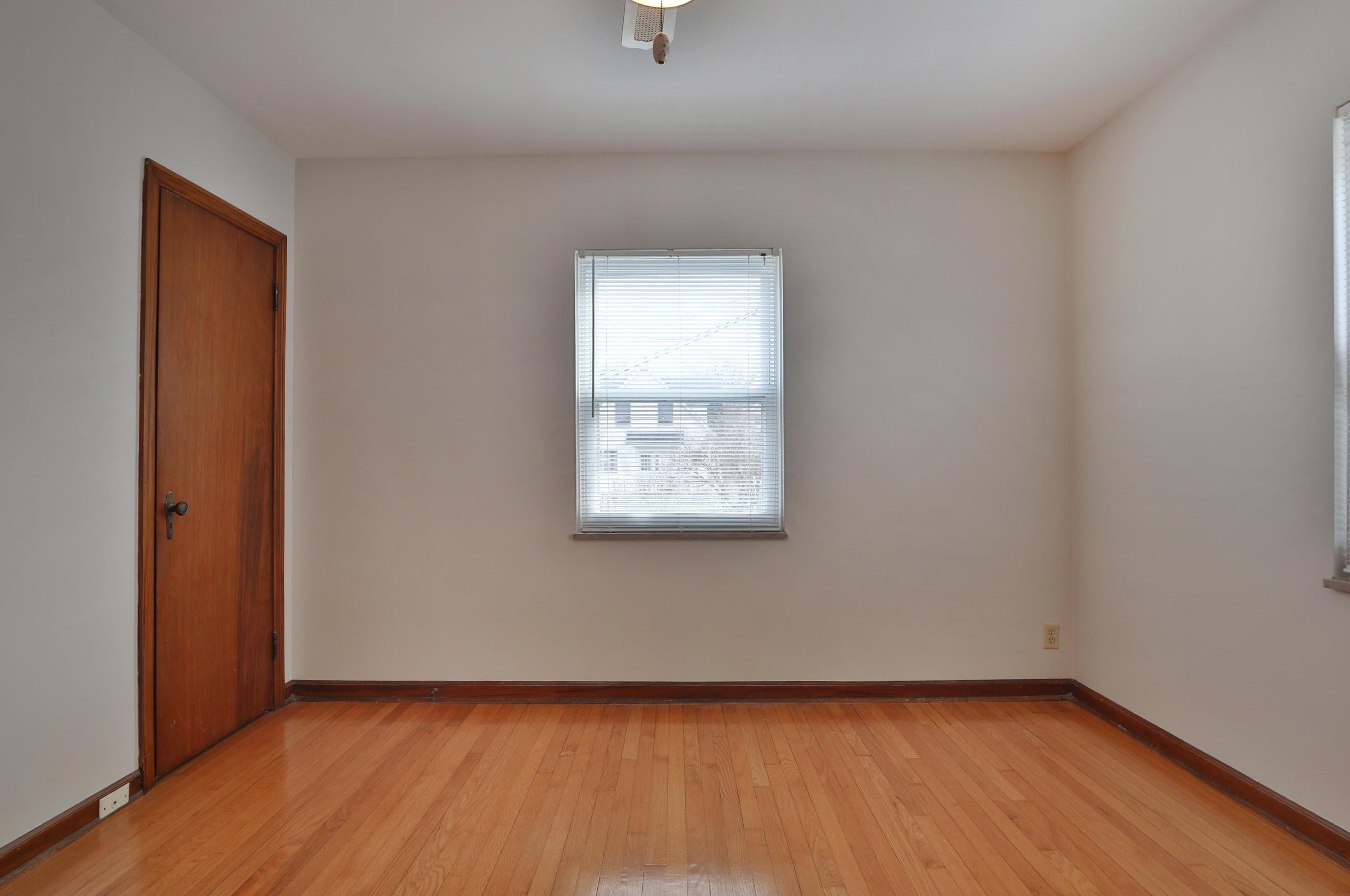 387 Blenheim Rd, Columbus OH 43214-3219 exterior