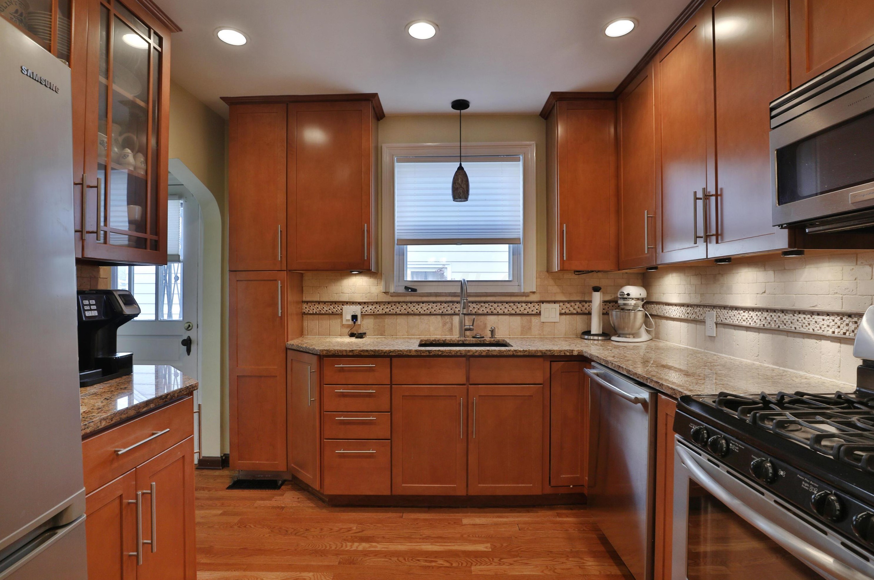 387 Blenheim Rd, Columbus OH 43214-3219 exterior