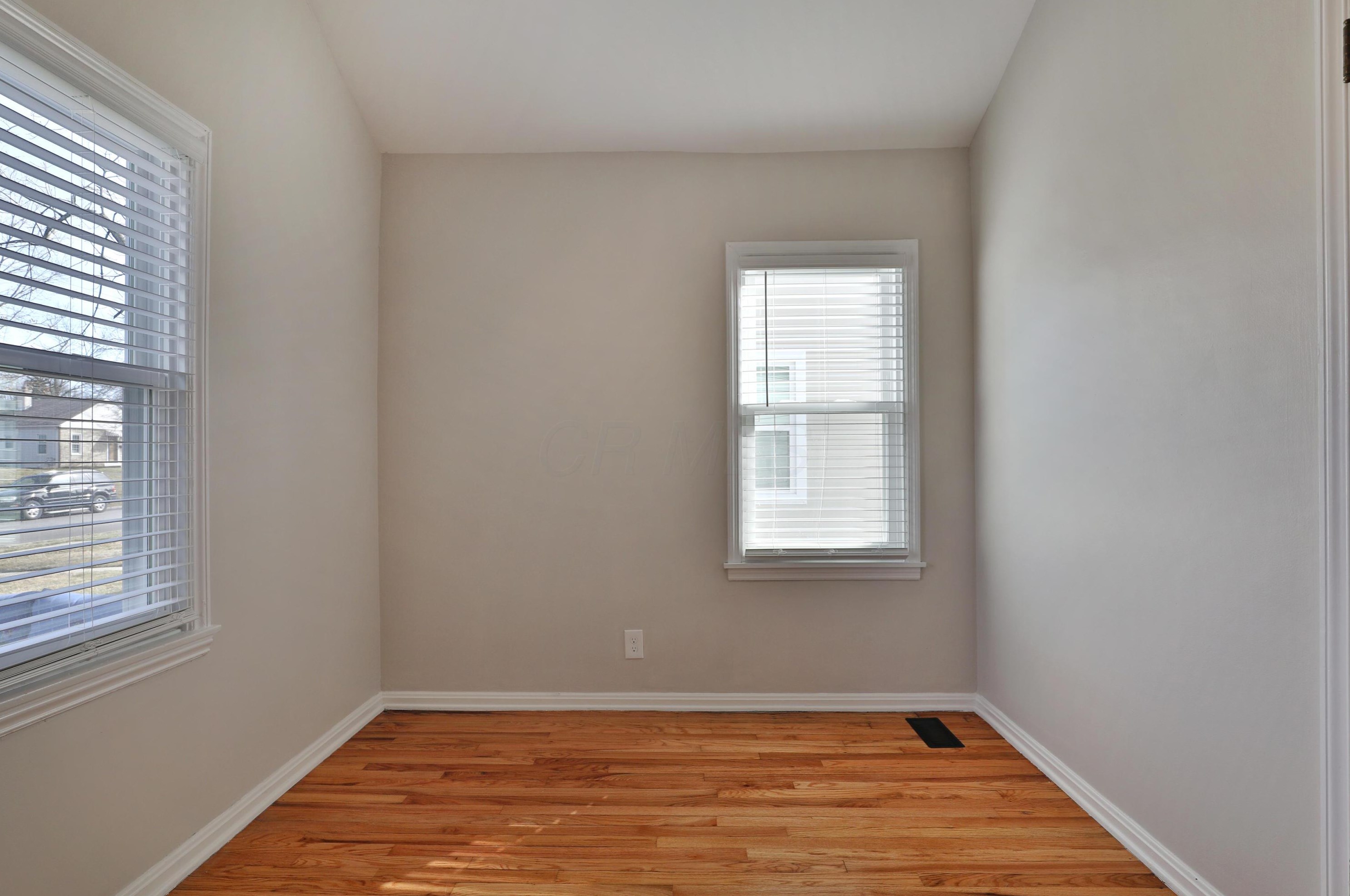 251 Jeffrey Pl, Columbus OH 43214-1706 exterior