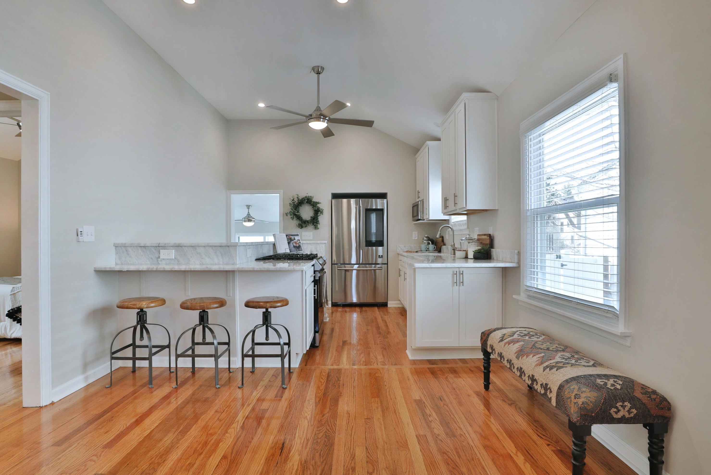 251 Jeffrey Pl, Columbus OH 43214-1706 exterior