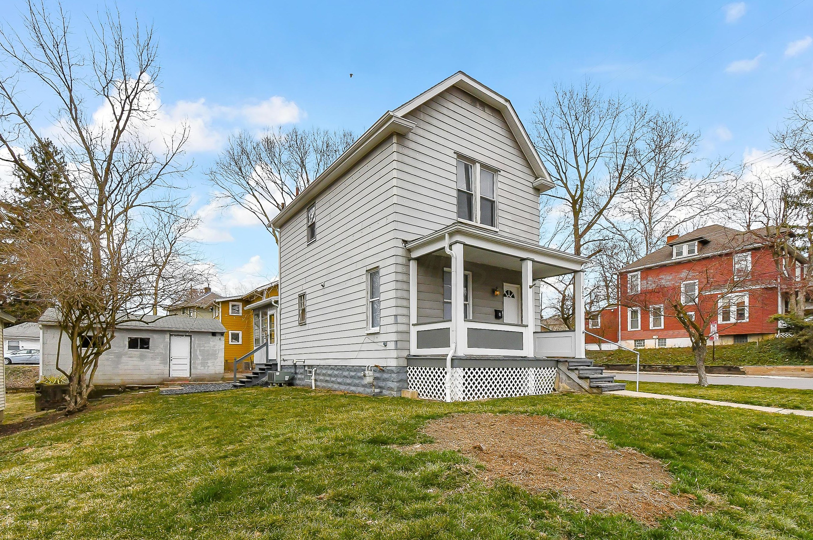 102 Blake Ave, Columbus OH 43202-2908 exterior