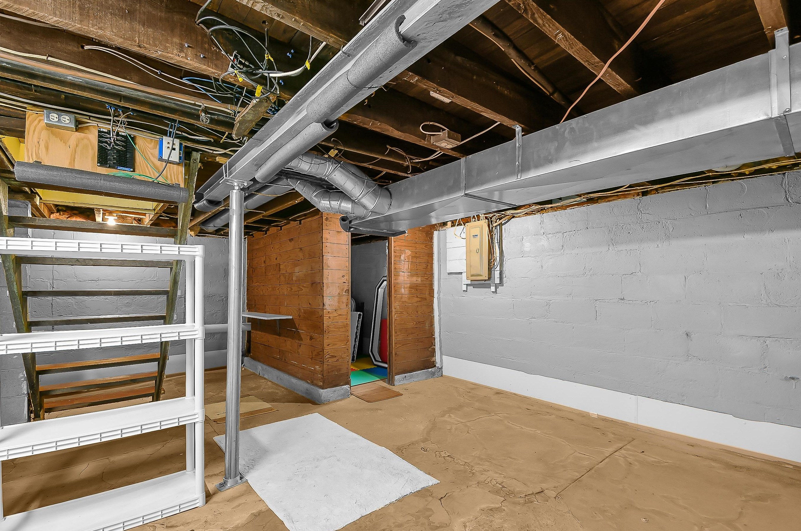 102 Blake Ave, Columbus OH 43202-2908 exterior