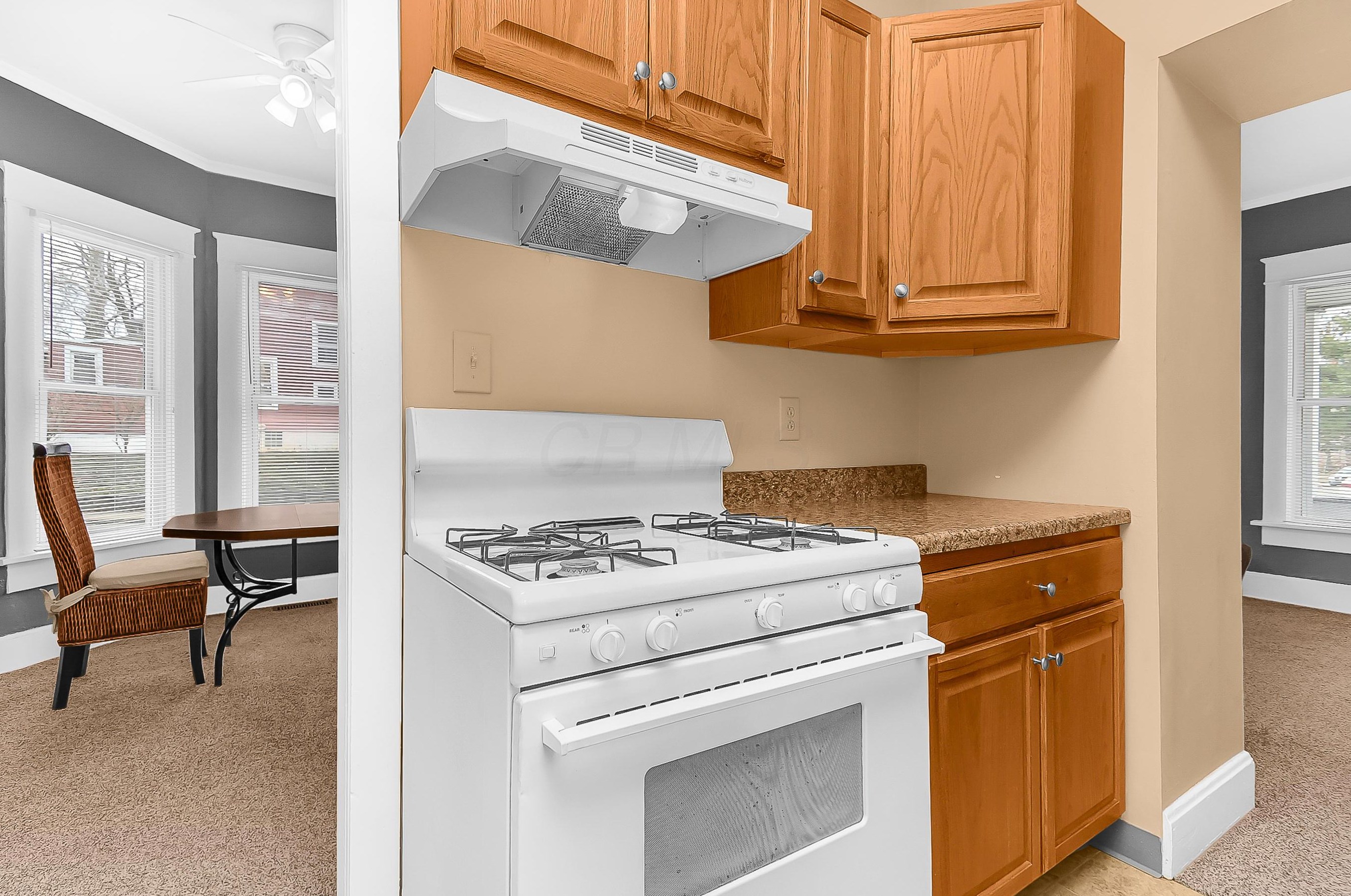 102 Blake Ave, Columbus OH 43202-2908 exterior