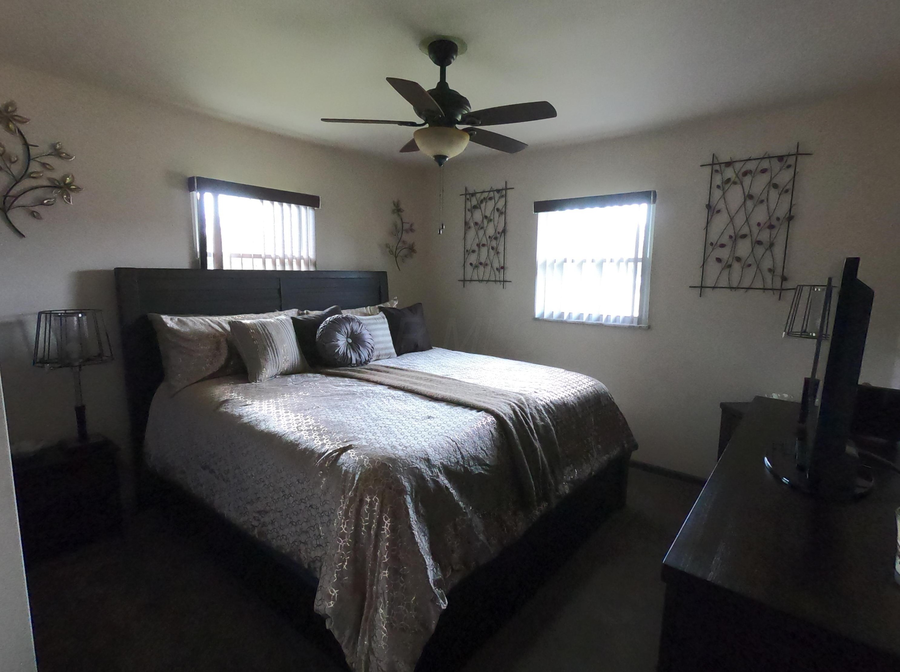 5460 Sandalwood Blvd, Columbus OH 43229-4475 exterior