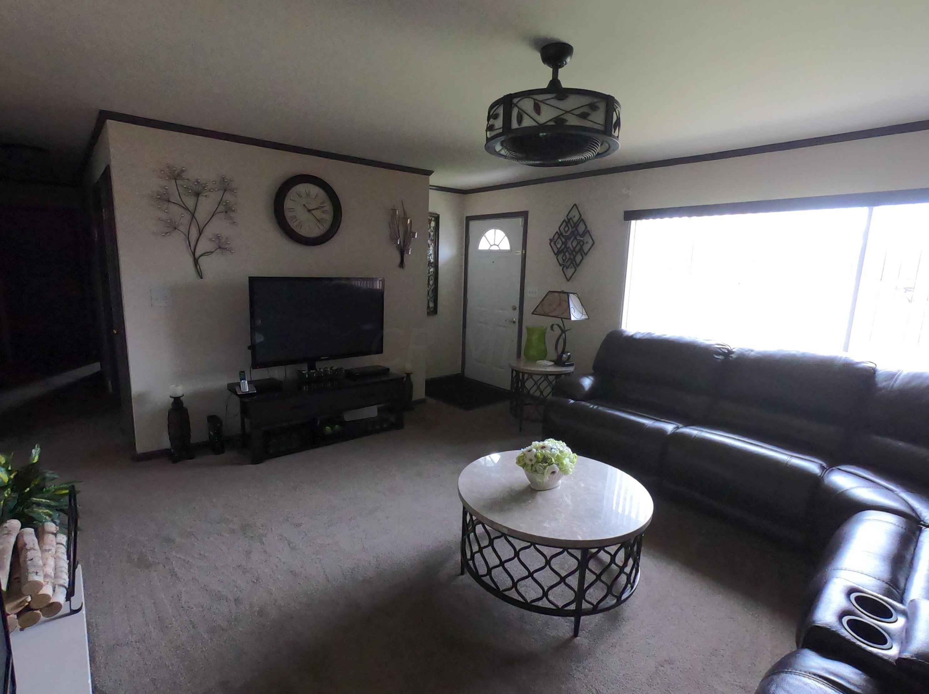 5460 Sandalwood Blvd, Columbus OH 43229-4475 exterior