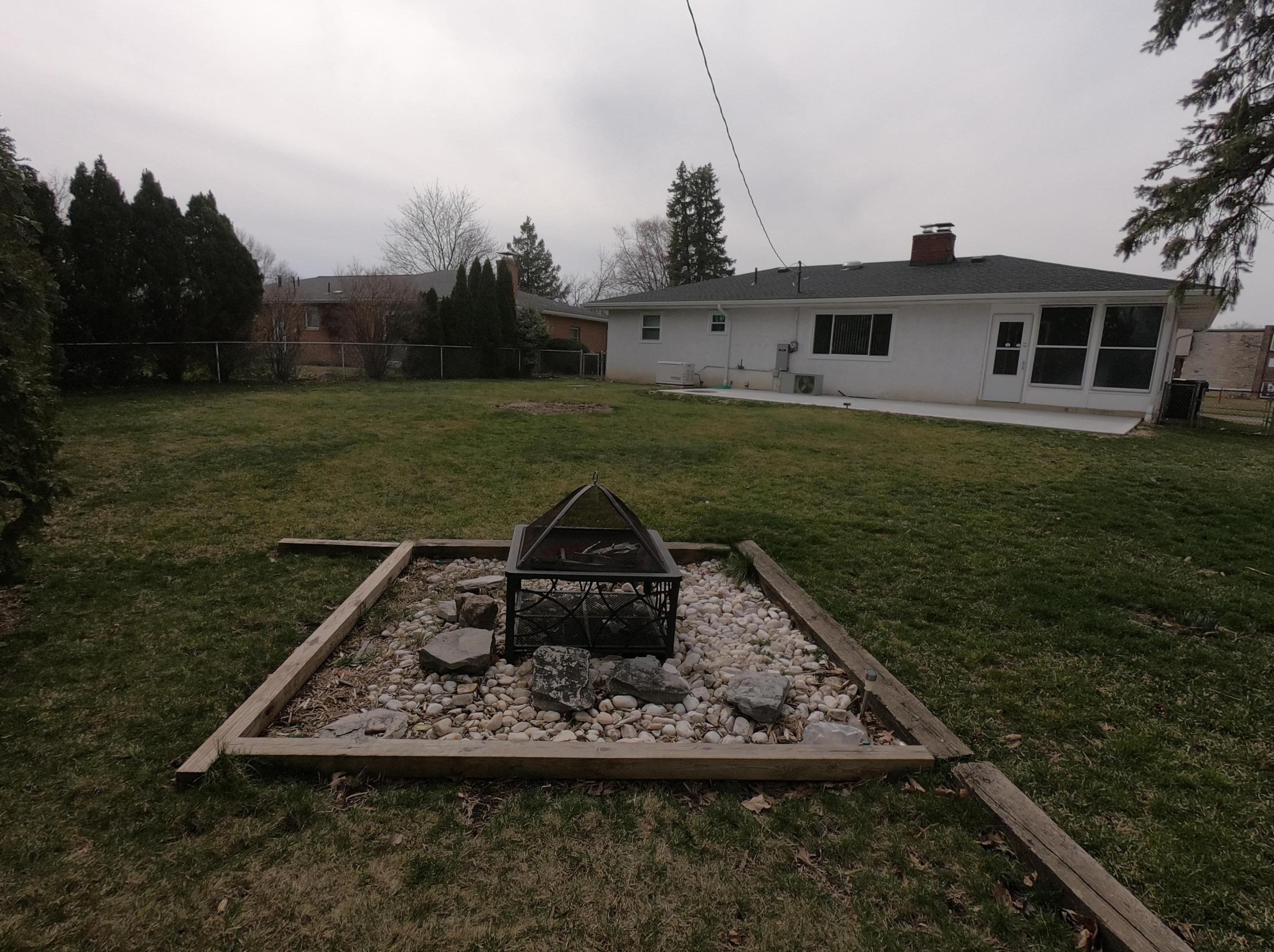 5460 Sandalwood Blvd, Columbus OH 43229-4475 exterior